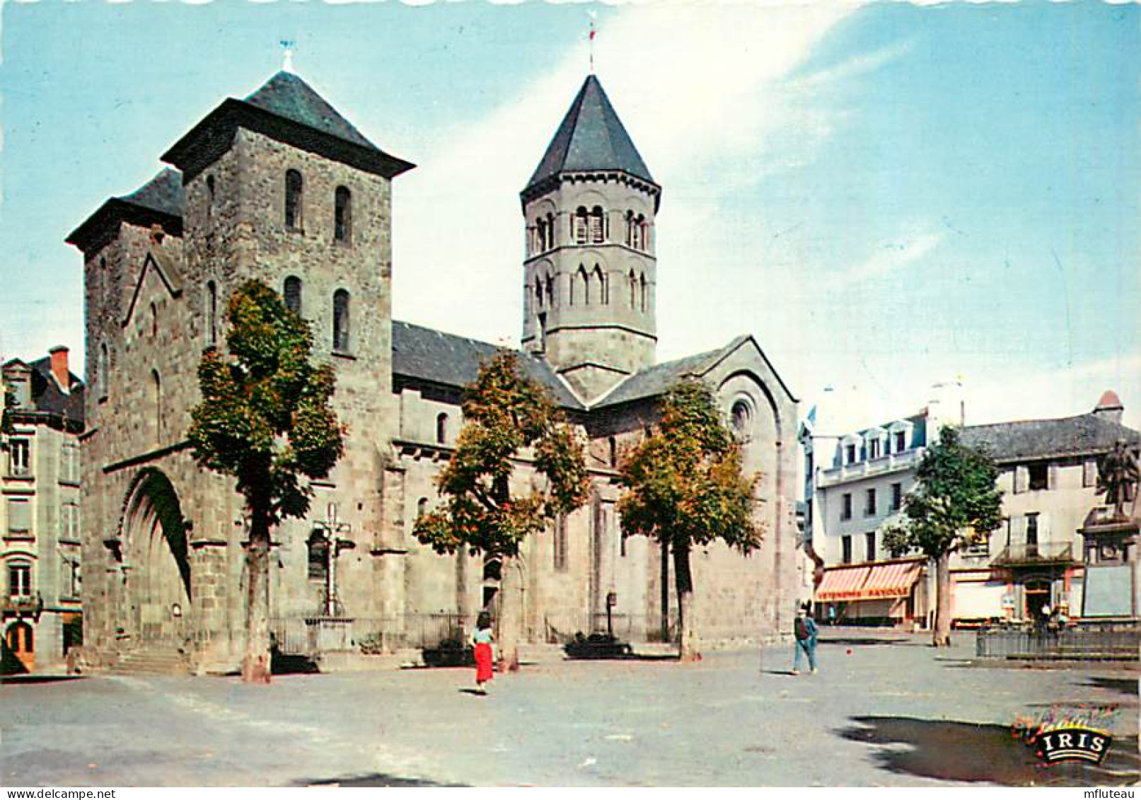 15* MAURIAC  Basilique  CPSM (10x15cm)       MA68-0185 - Mauriac