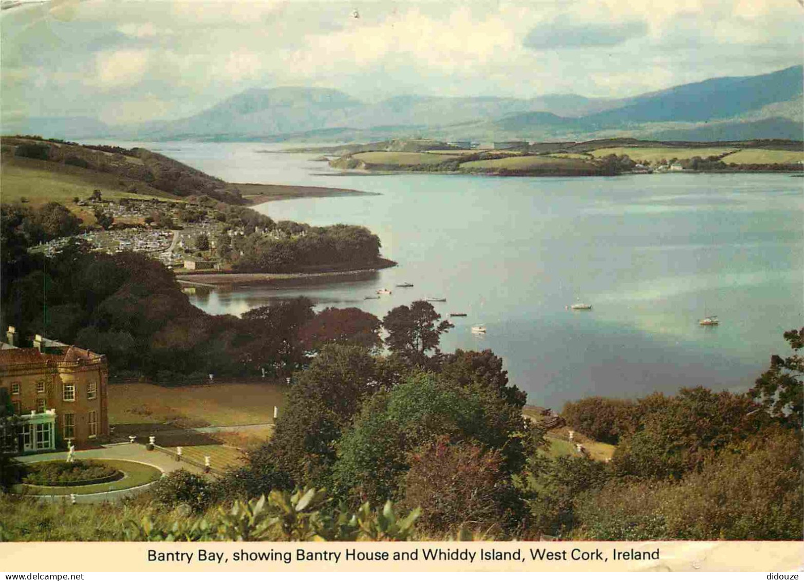 Irlande - Cork - Bantry Bay - Showing Bantry House And Whiddy Island - CPM - Etat Froissures Visibles - Voir Scans Recto - Cork