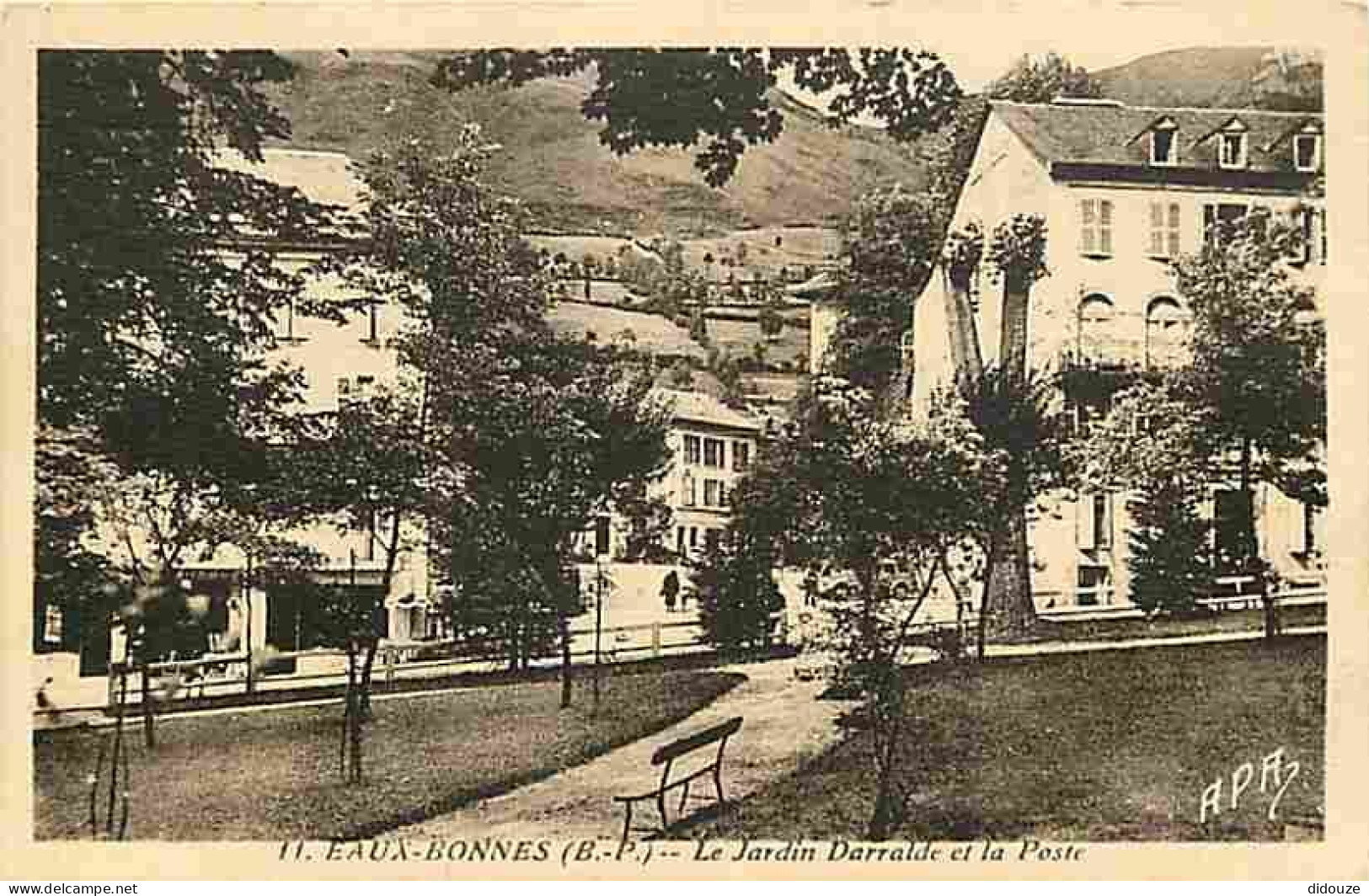 64 - Eaux-Bonnes - Le Jardin Darralde Et La Poste - Correspondance - CPA - Voir Scans Recto-Verso - Eaux Bonnes