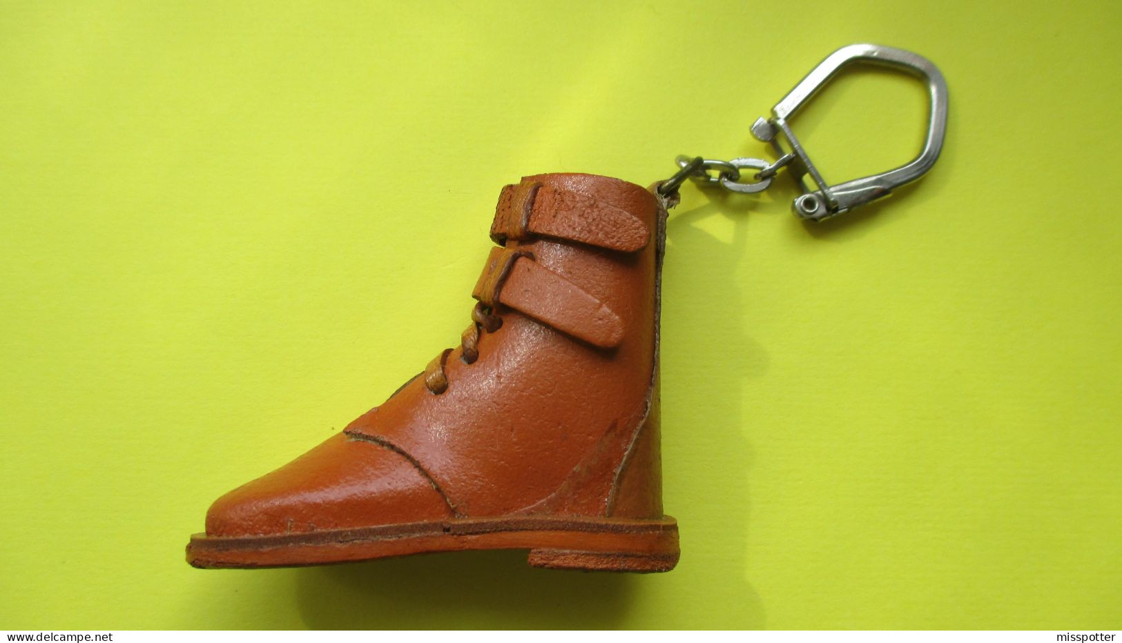 Porte Clé Cuir Années 60 Chaussures BRANTANO Hauteur De La Chaussure : 5 Cm Longueur De La Semelle 6 Cm - Llaveros