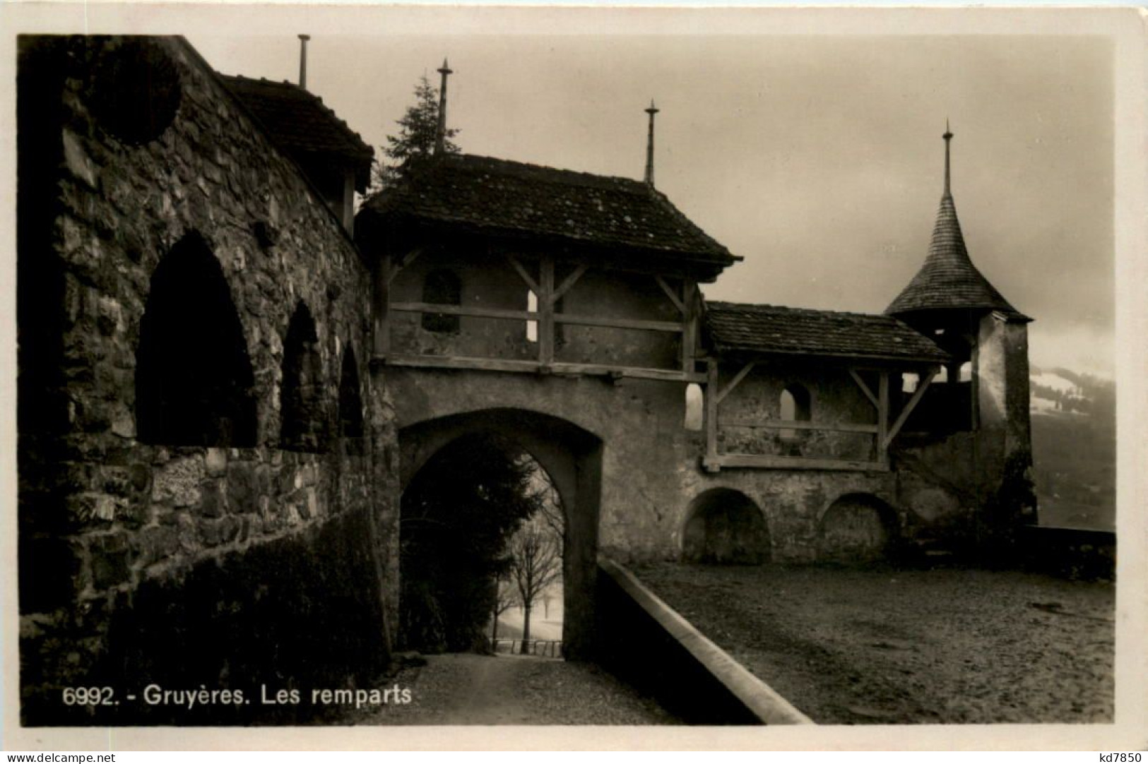 Gruyeres, Les Remparts - Gruyères