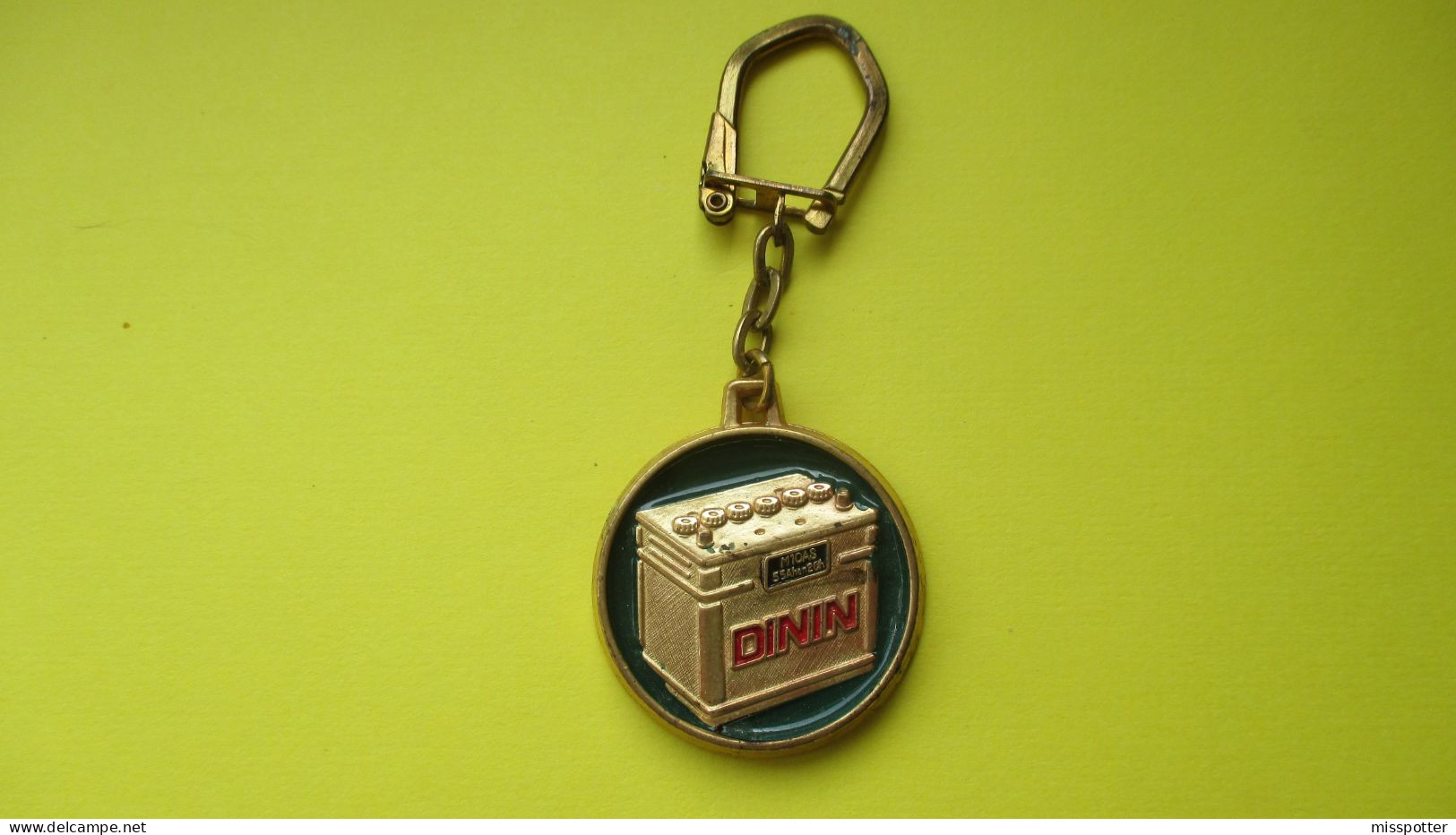 Porte Clé Vintage Batteries Accus DININ - Porte-clefs