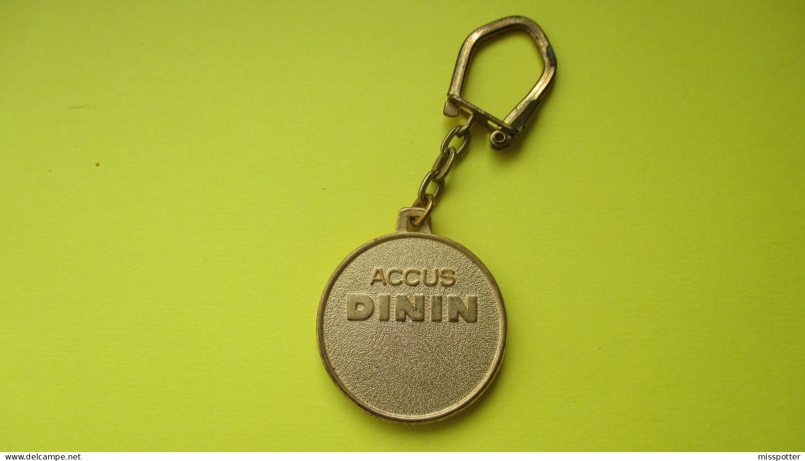 Porte Clé Vintage Batteries Accus DININ - Key-rings