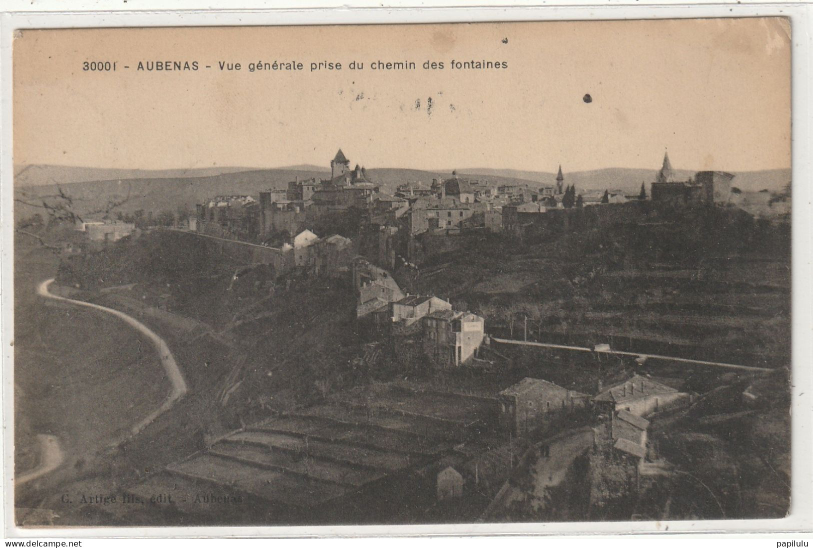 117 DEPT 07 : édit. G Artiges N° 30001 : Aubenas Vue Générale Prise Du Chemin Des Fontaines - Aubenas