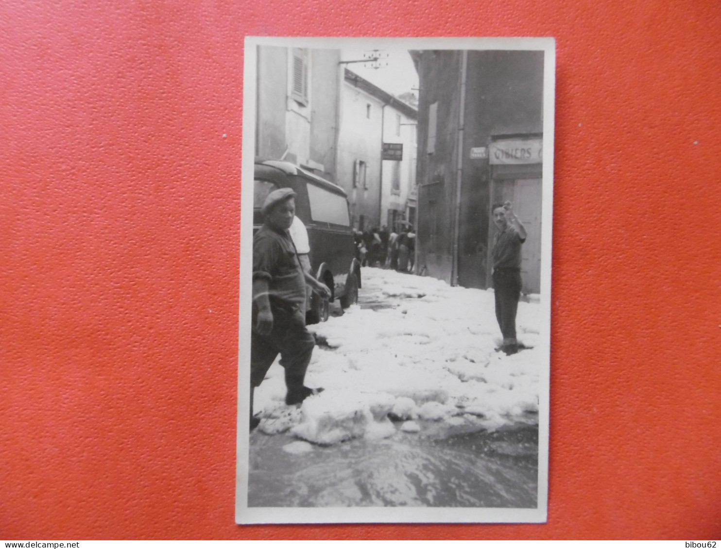 CHATEAURENARD De PROVENCE ( 13 ) Carte Photo D'un Orage De Grele - Place VIALA - 16 JUIN 1957  - Par RICARD  C - Chateaurenard