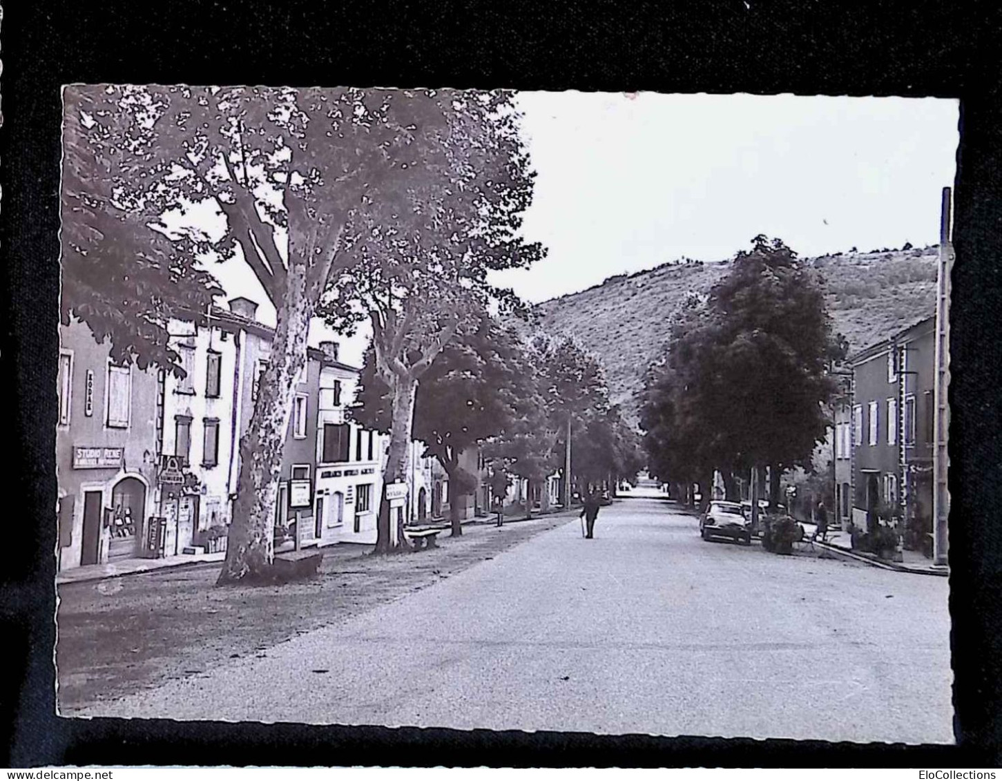 Cp, 82, St Antonin Noble Val, Avenue Du Docteur Paul Benet, Vierge, Ed. Du Moulin, Commerces - Saint Antonin Noble Val