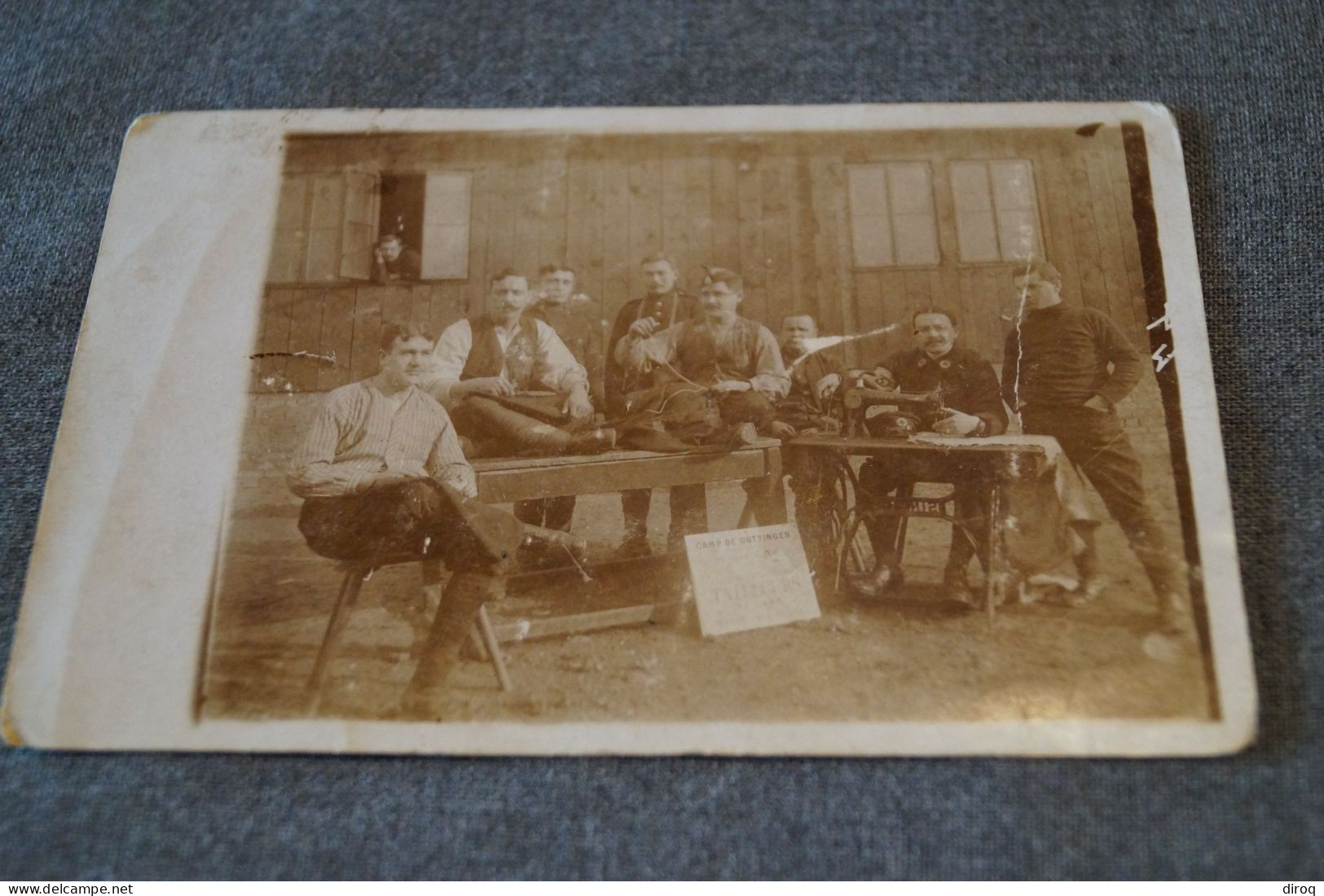 Ancienne Photo Militaire,guerre 14-18,camps De Gottingen,Tailleurs Prisonniers,format Carte Postale - 1914-18