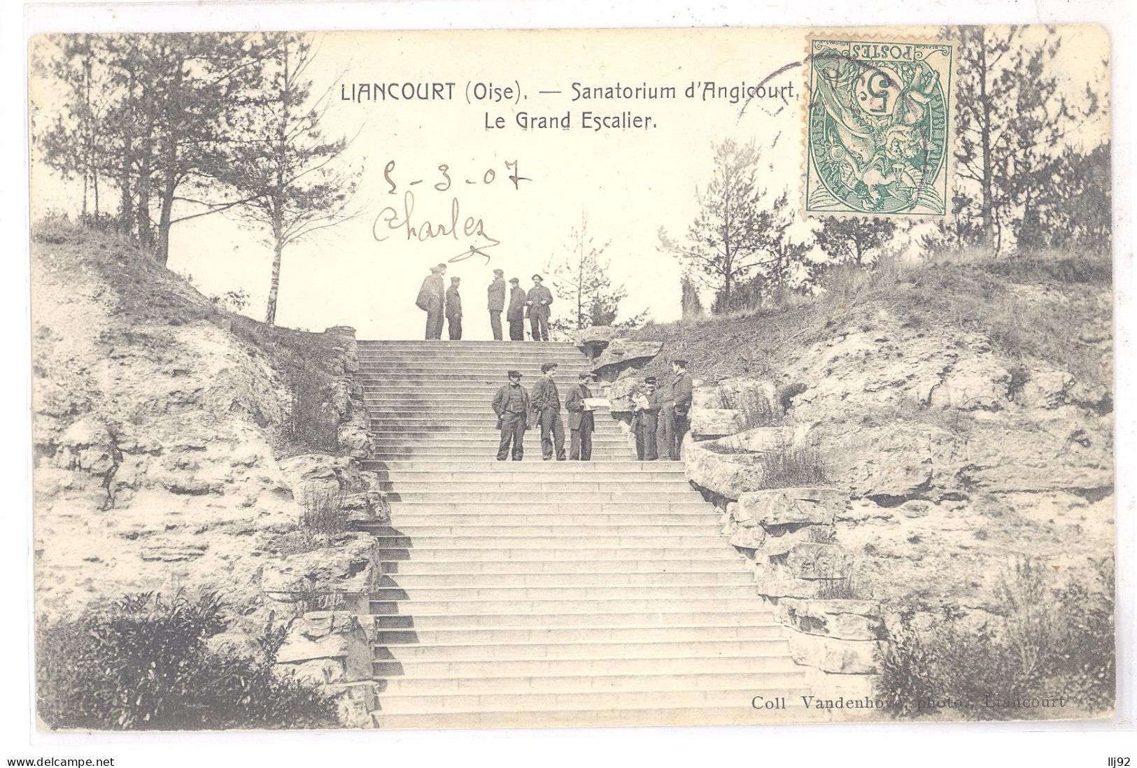 CPA 60 - LIANCOURT (Oise) - Sanatorium D'ANGICOURT - Le Grand Escalier (petite Animation) - Liancourt