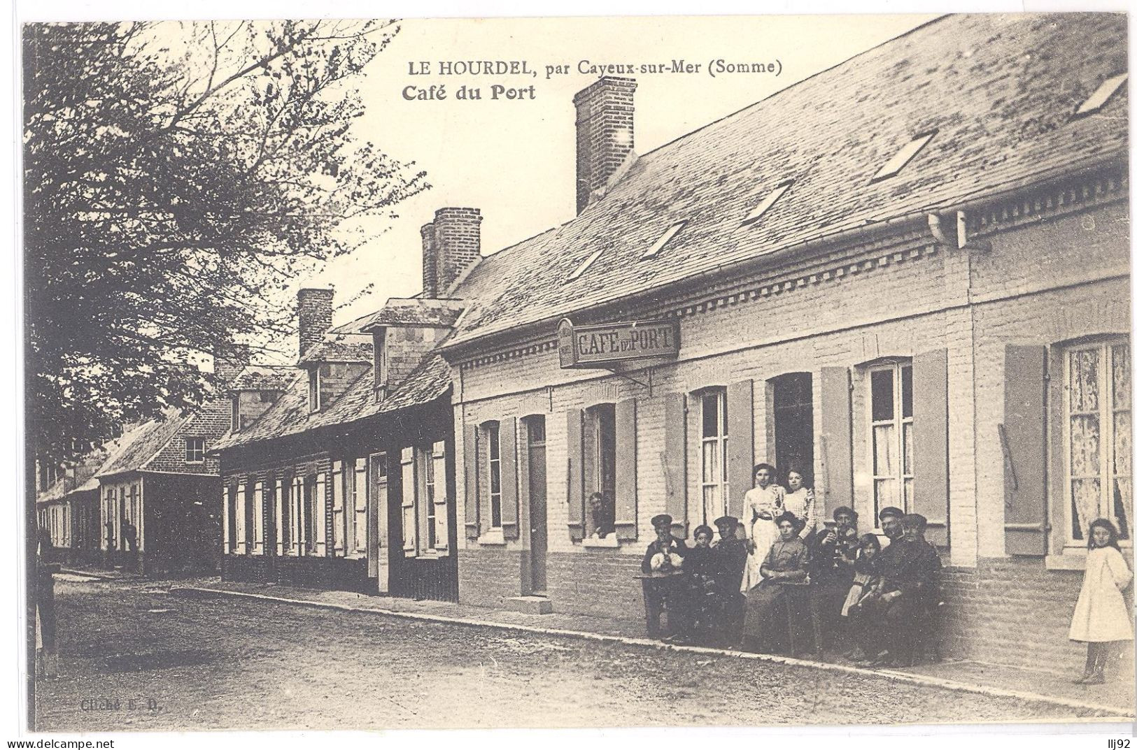 CPA 80 - LE HOURDEL, Par Cayeux Sur Mer (Somme) - Café Du Port (Animée) - Le Hourdel