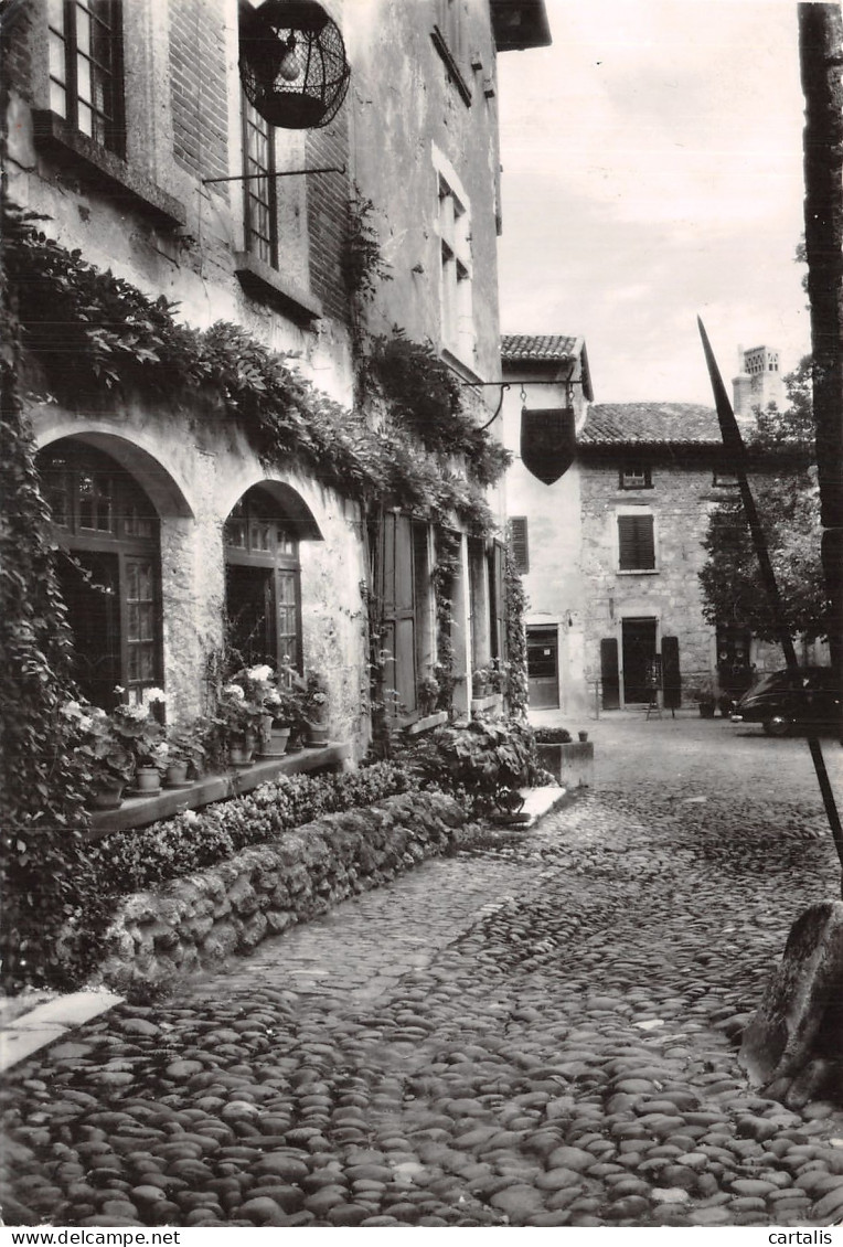 01-PEROUGES-N°C-4364-D/0047 - Pérouges