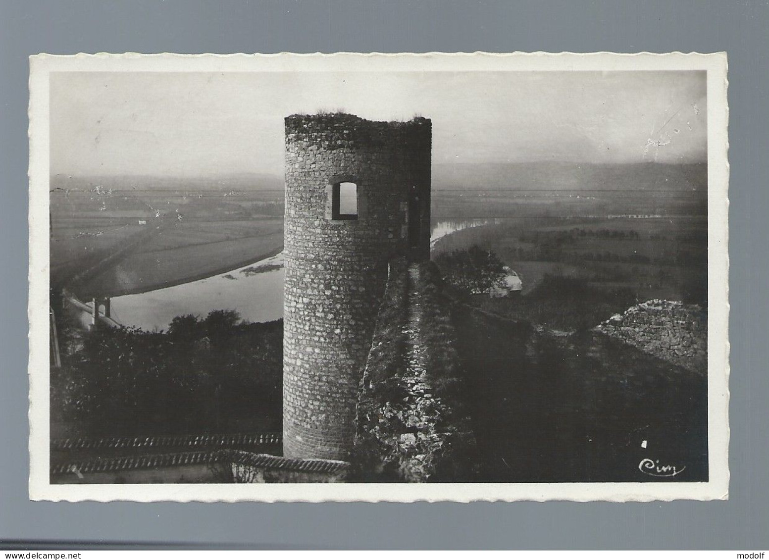 CPSM Dentelée - 01 - Trévoux - Ruines Du Château Féodal - La Saône Et Le Pont - Circulée En 1955 - Trévoux