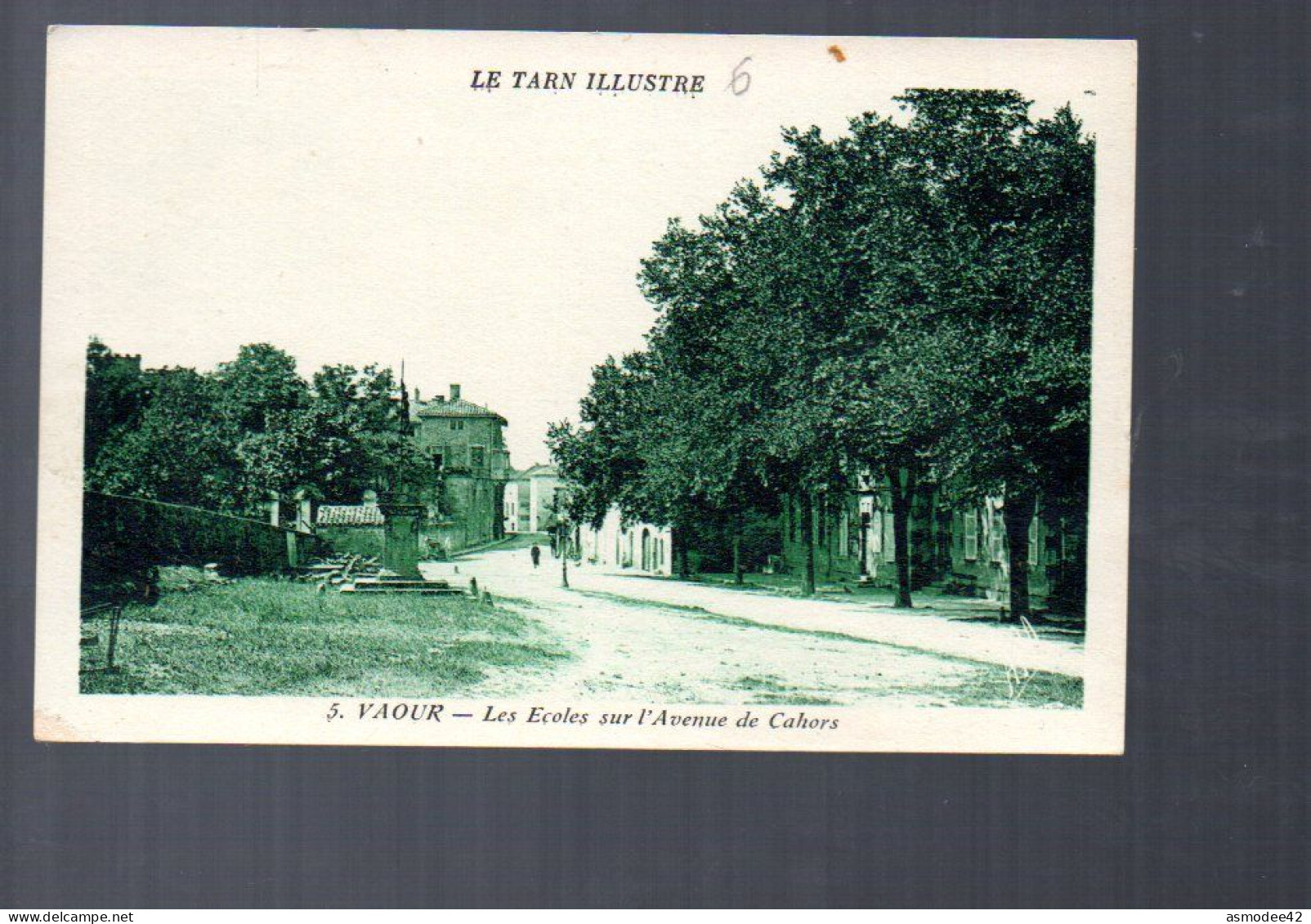 VAOUR LES ECOLES SUR L AVENUE DE CAHORS - Vaour