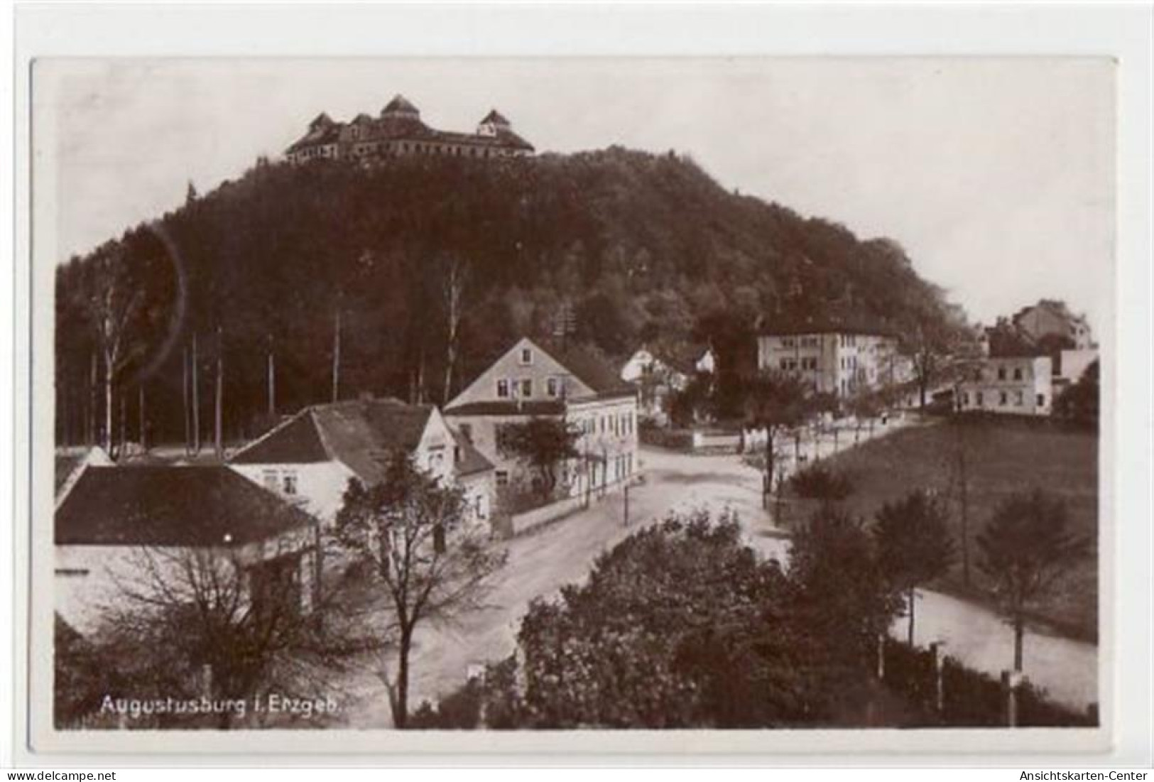 39036702 - Augustusburg Mit Strassenpartie Und Schloss Gelaufen Von Ca. 1930. Gute Erhaltung. - Augustusburg