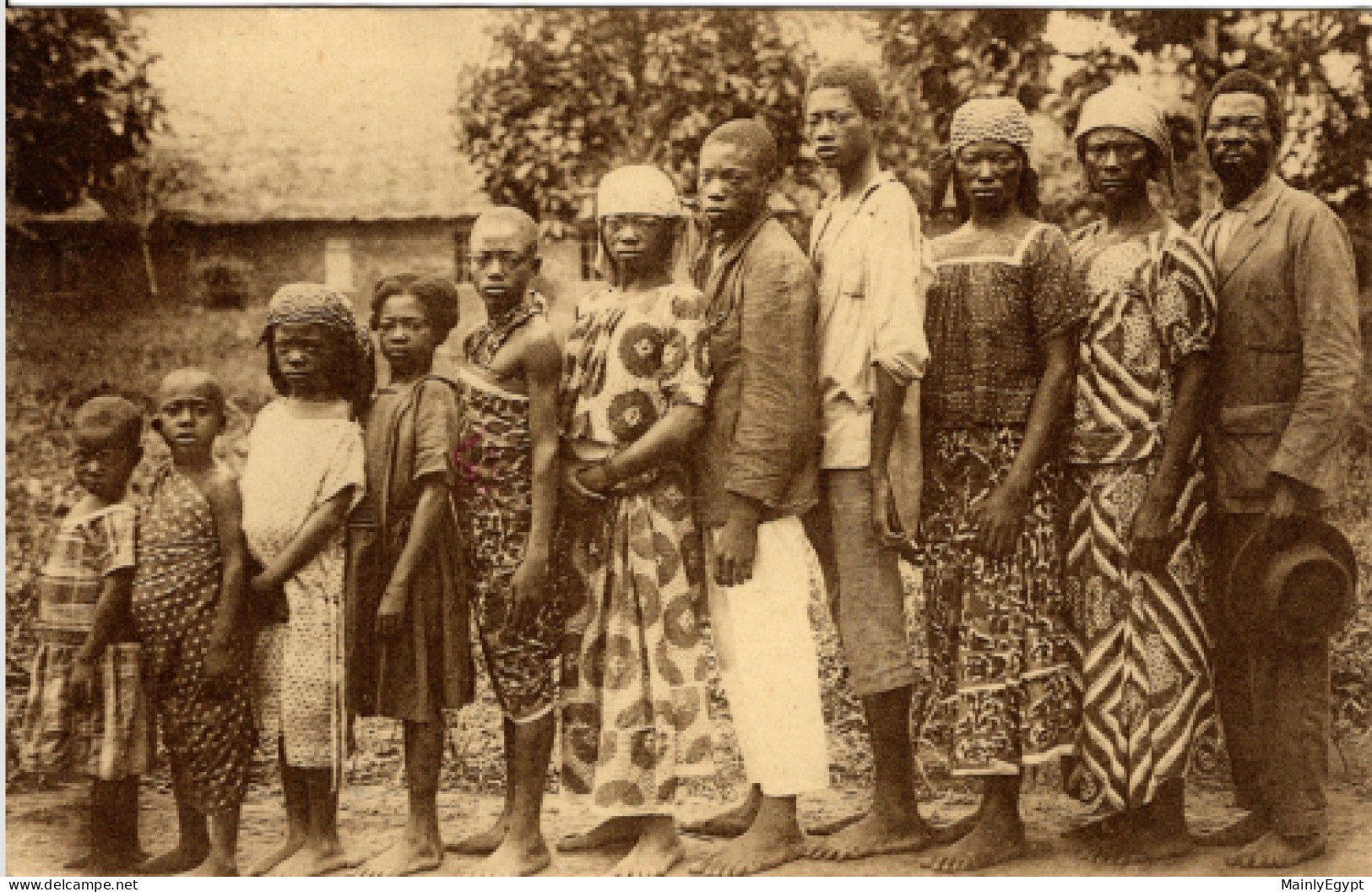 BELGIAN CONGO Postcard: Ca. 1930, MISSIONARIES - HAPPY FAMILY - PC08 - Ruanda