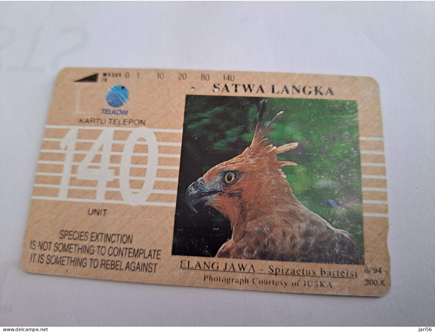 INDONESIA MAGNETIC/TAMURA  140  UNITS /  BIRD/ ELANG JAVA/ SATWA LANGKA    MAGNETIC  USED  CARD   **16540** - Indonesië