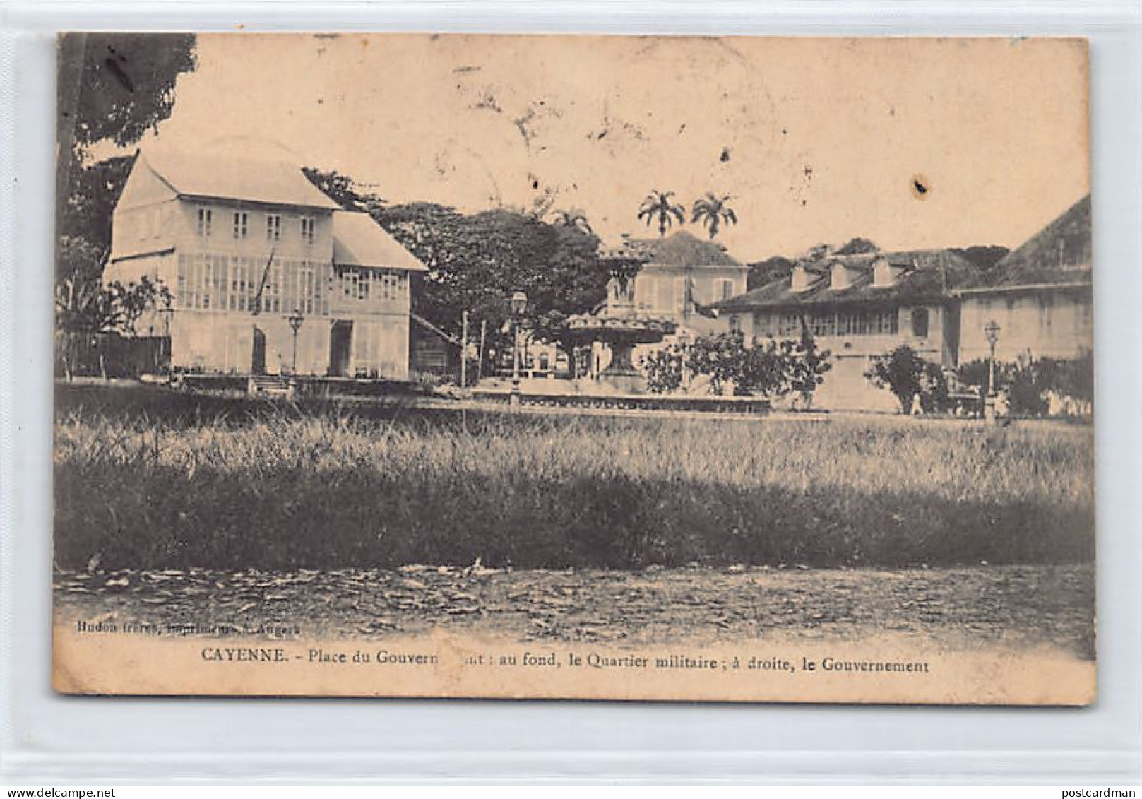 Guyane - CAYENNE - Place Du Gouvernement - CARTE DÉCOLLÉE - Ed. Hudon Frères  - Cayenne