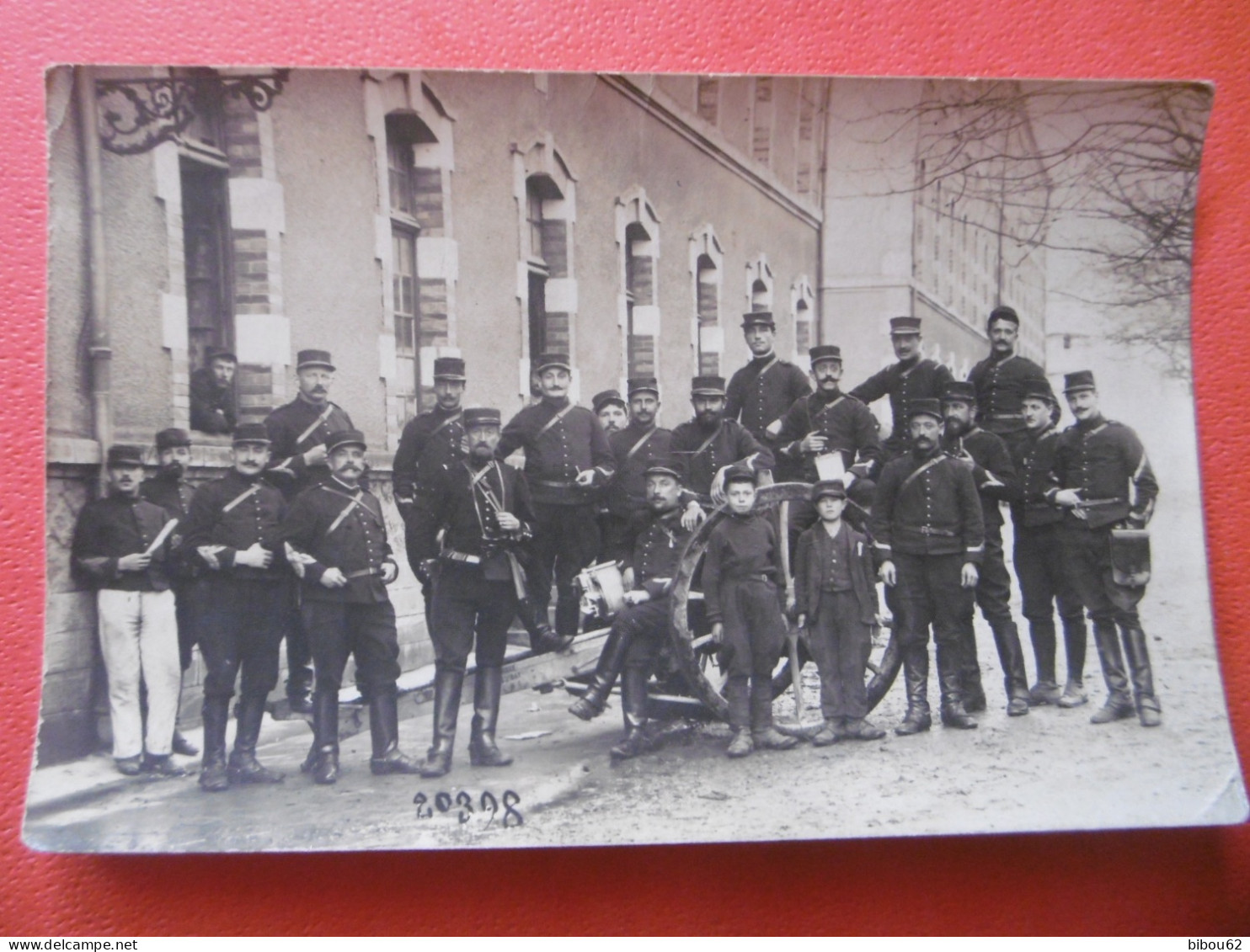 Carte Photo - Militaria - Guerre - Soldats - Caserne D'Artillerie ? - Kasernen