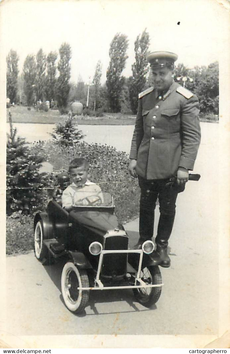 Vintage Toys Car Automobile Souvenir Photo Romania Military Family Social History Uniform - Objects