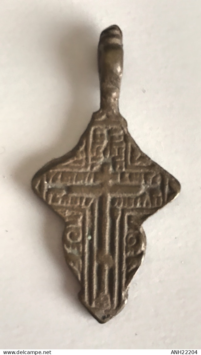 Antique Croix Chrétienne En Bronze, Moyen-âge Tardif, Du Début 14ème à Fin 16ème Siècle - Religiöse Kunst