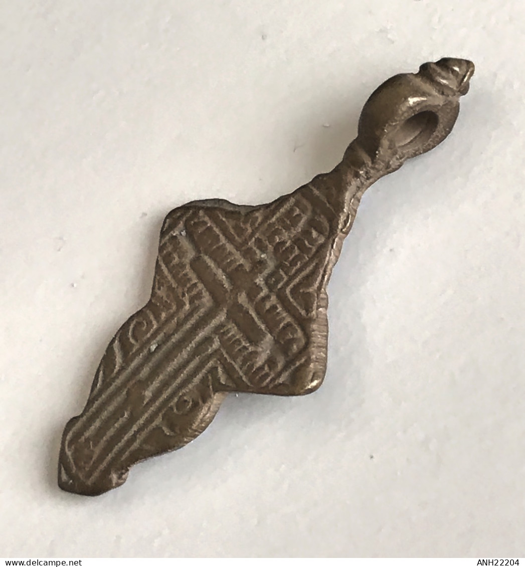 Antique Croix Chrétienne En Bronze, Moyen-âge Tardif, Du Début 14ème à Fin 16ème Siècle - Arte Religiosa