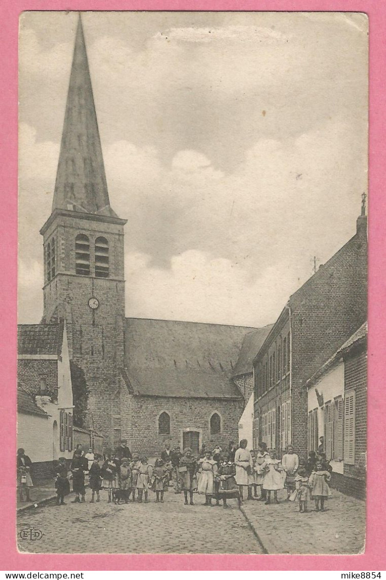 F2273  CPA  ARLEUX  (Pas De Calais) Eglise - Animation   SERVICE POSTAL DES ARMEES - 28 Régt D'Infanterie   1914  ++++ - Arleux