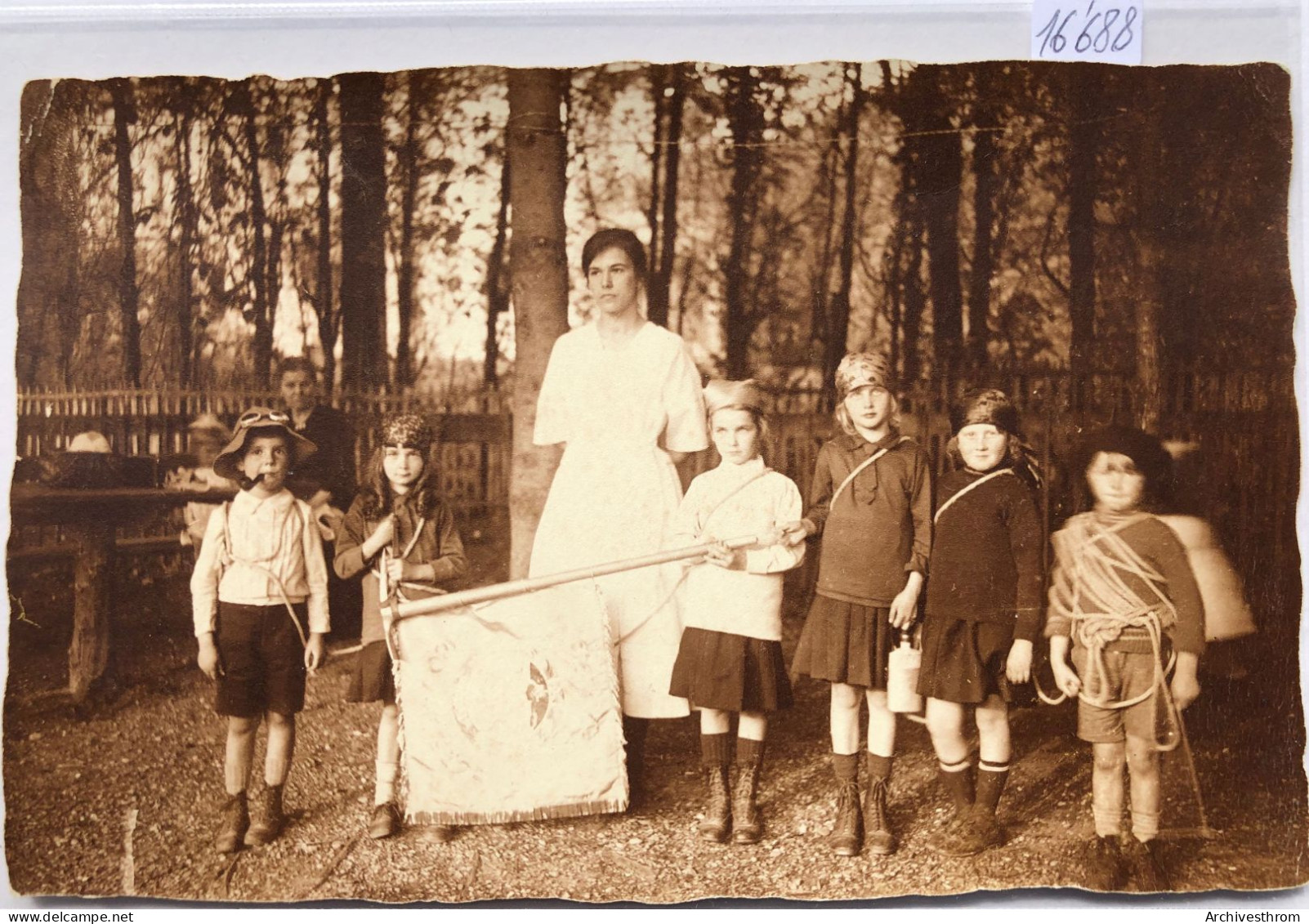 Jeunes Aventuriers Et Aventurières Des Années 1920 (16'688) - Gruppi Di Bambini & Famiglie