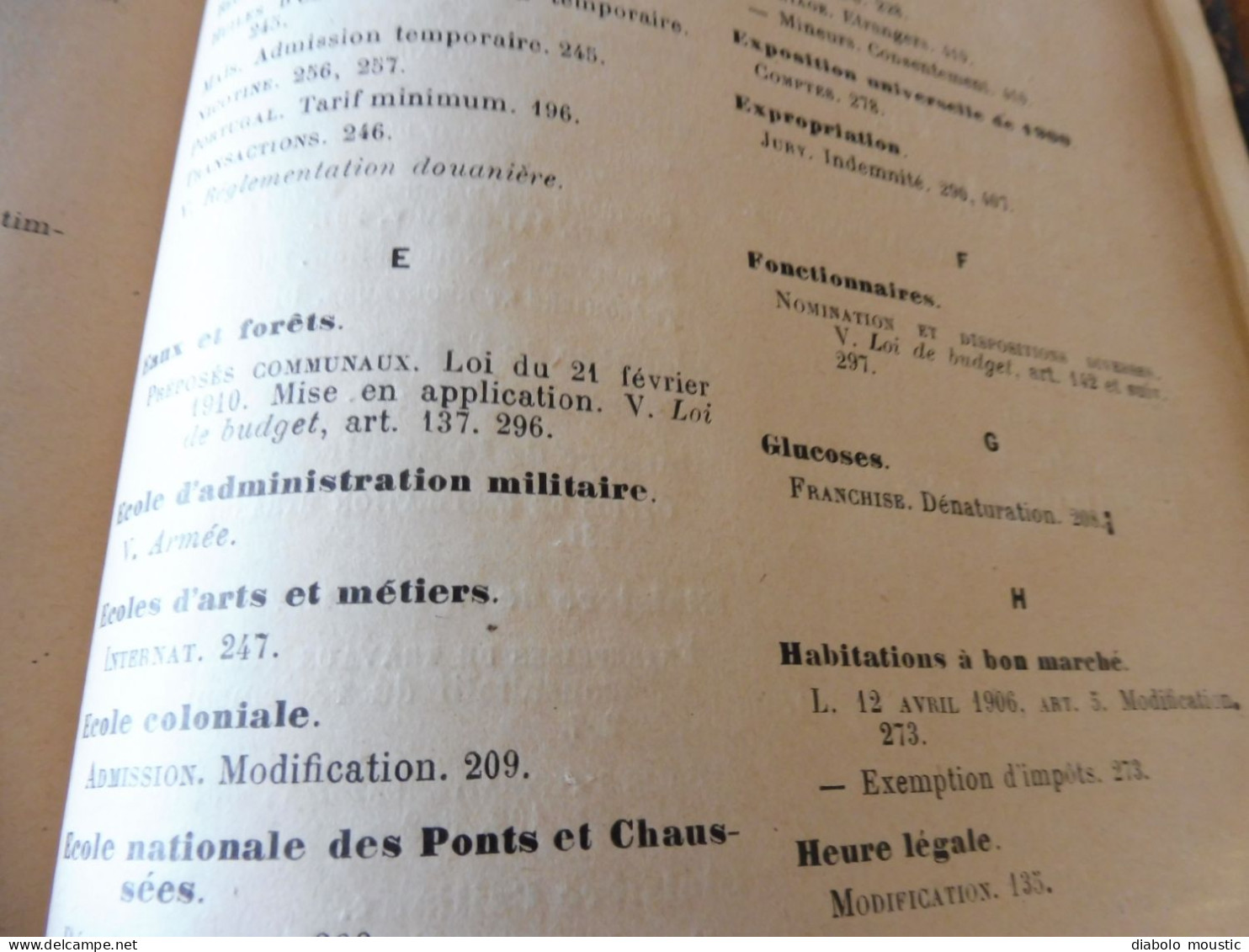 1911  RECUEIL des LOIS ,dont aussi sur les conventions d'extraditions des malfaiteurs fugitifs, Etc ; Etc