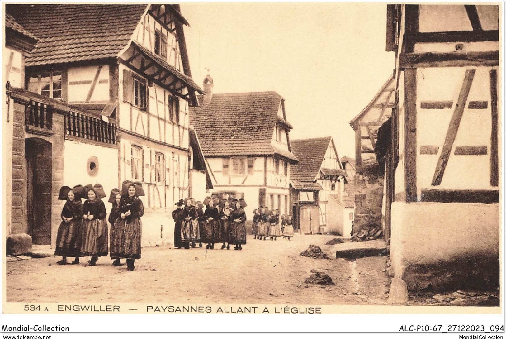 ALCP10-67-0978 - ENGWILLER - Paysannes Allant à L'église - Haguenau