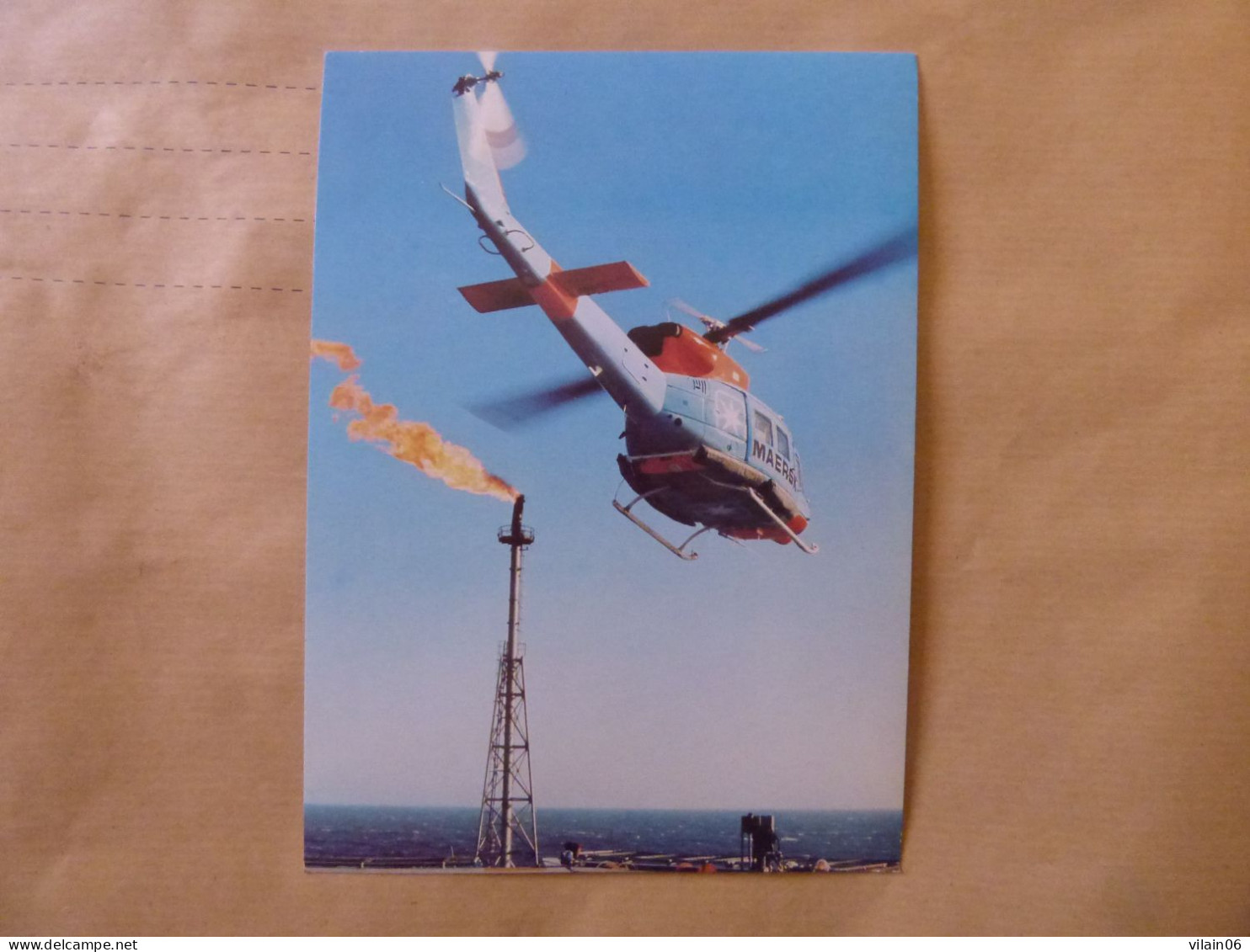 MAERSK AIR  BELL 212  /   FORMAT  13 X 17,5 CM     AIRLINE ISSUE / CARTE COMPAGNIE - Helicopters