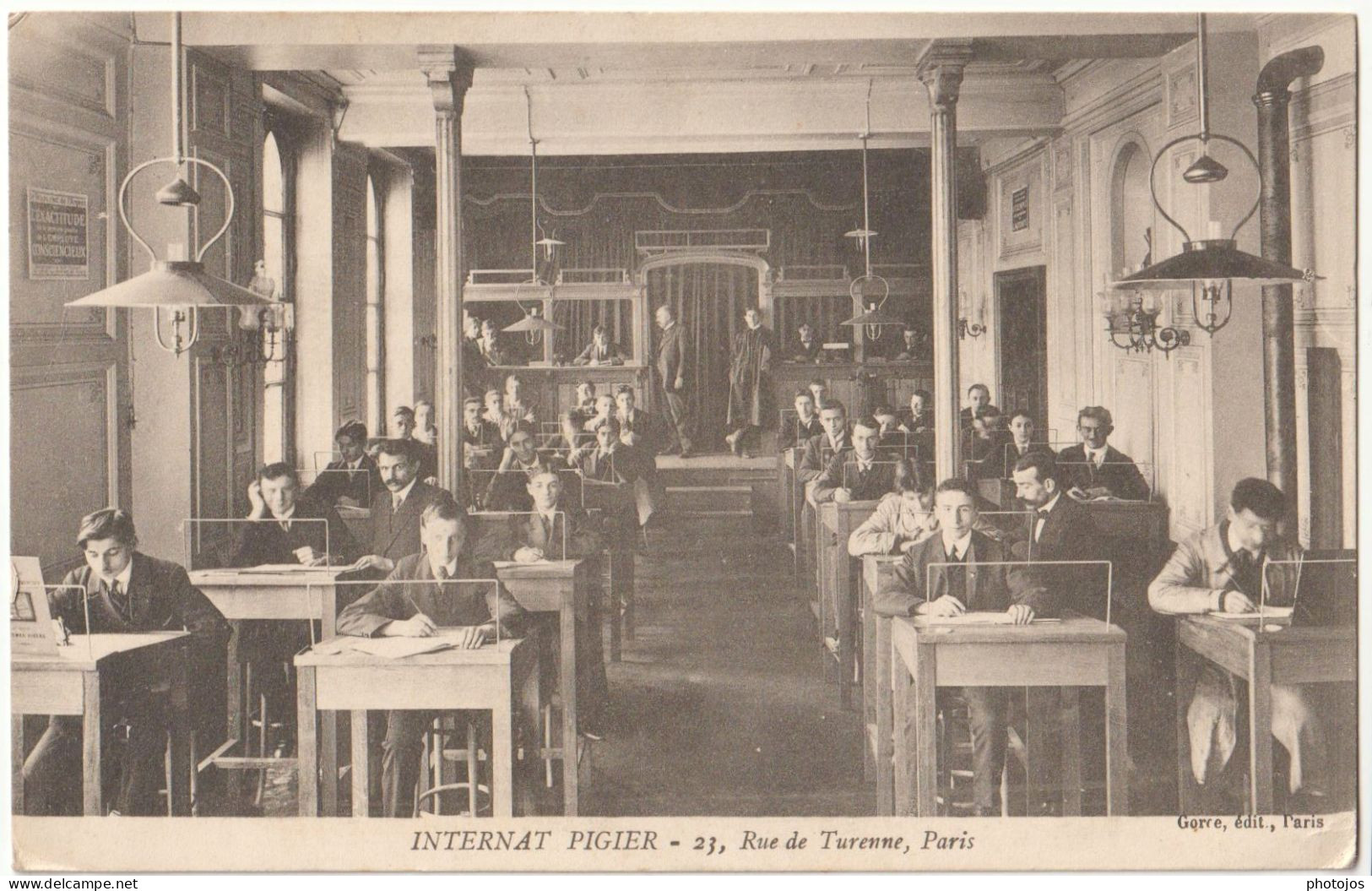 CPA R Enseignement Ecoles Les élèves De L'Internat Pigier à Paris (75) Rue De Turenne 4ème  Dactylographie ... RARE - Schulen