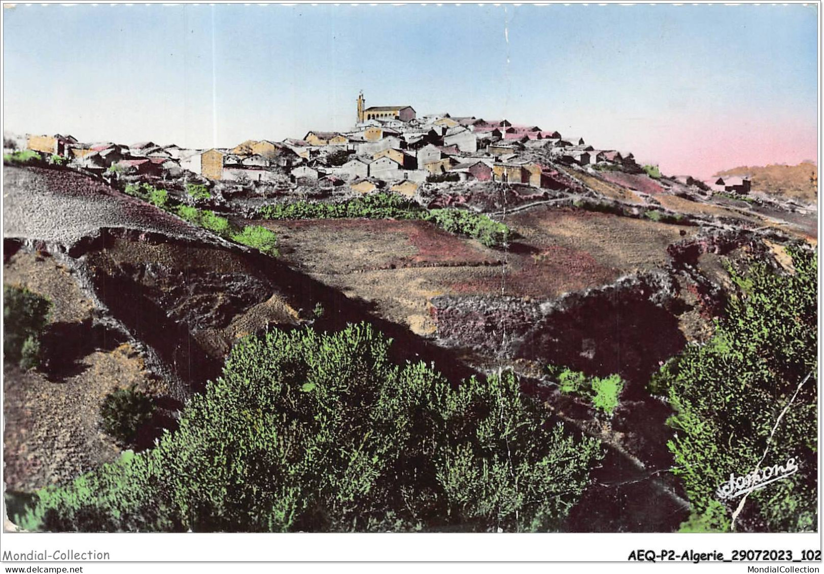 AEQP2-ALGERIE-0140 - Kabylie - Un Village Kabyle - Bechar (Colomb Béchar)