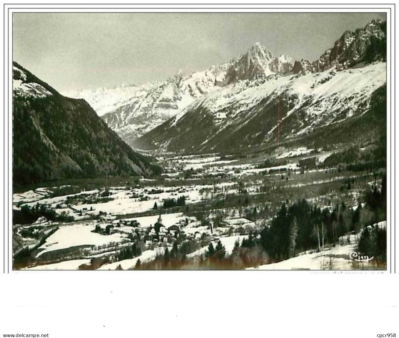 74.LES HOUCHES.VUE GENERALE AVEC L'AIGUILLE DU MIDI.CPSM - Les Houches