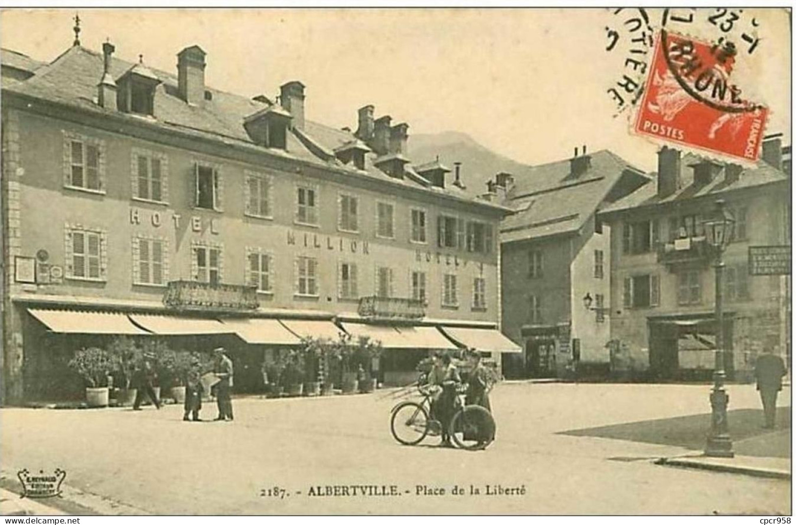 73.ALBERTVILLE.PLACE DE LA LIBERTE.HOTEL MILLION - Albertville