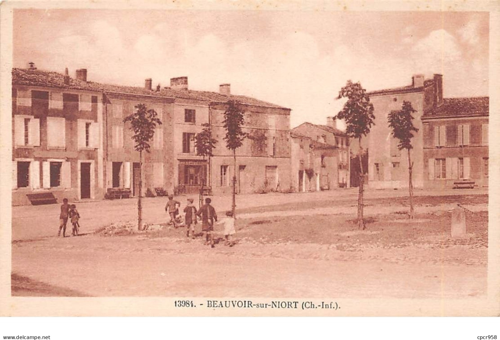 79 - N°111582 - Beauvoir-sur-Niort - Vue Intérieure - Beauvoir Sur Niort