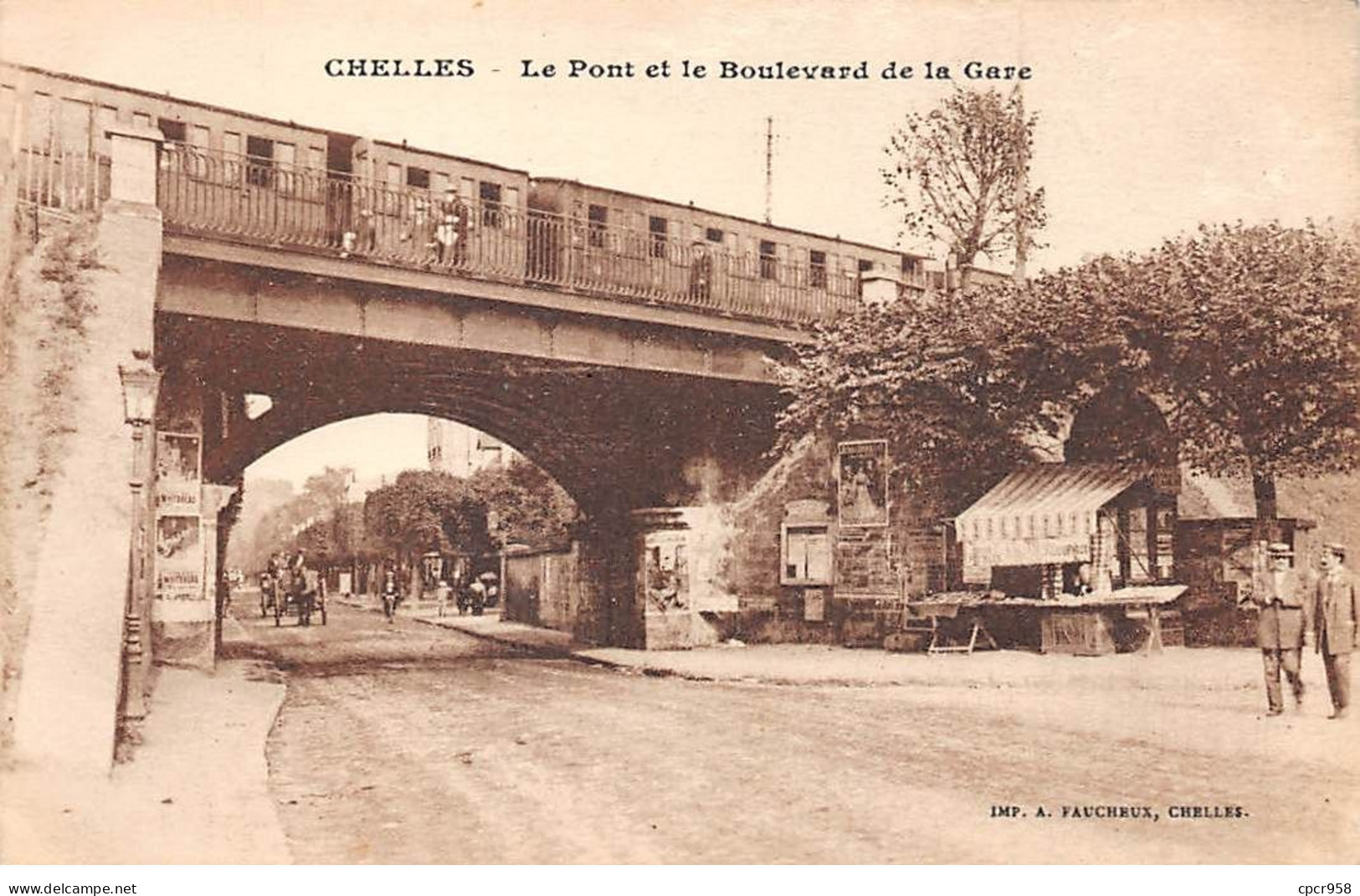 77 - N°73251 - CHELLES - Le Pont Et Le Boulevard De La Gare - Un Train - Chelles