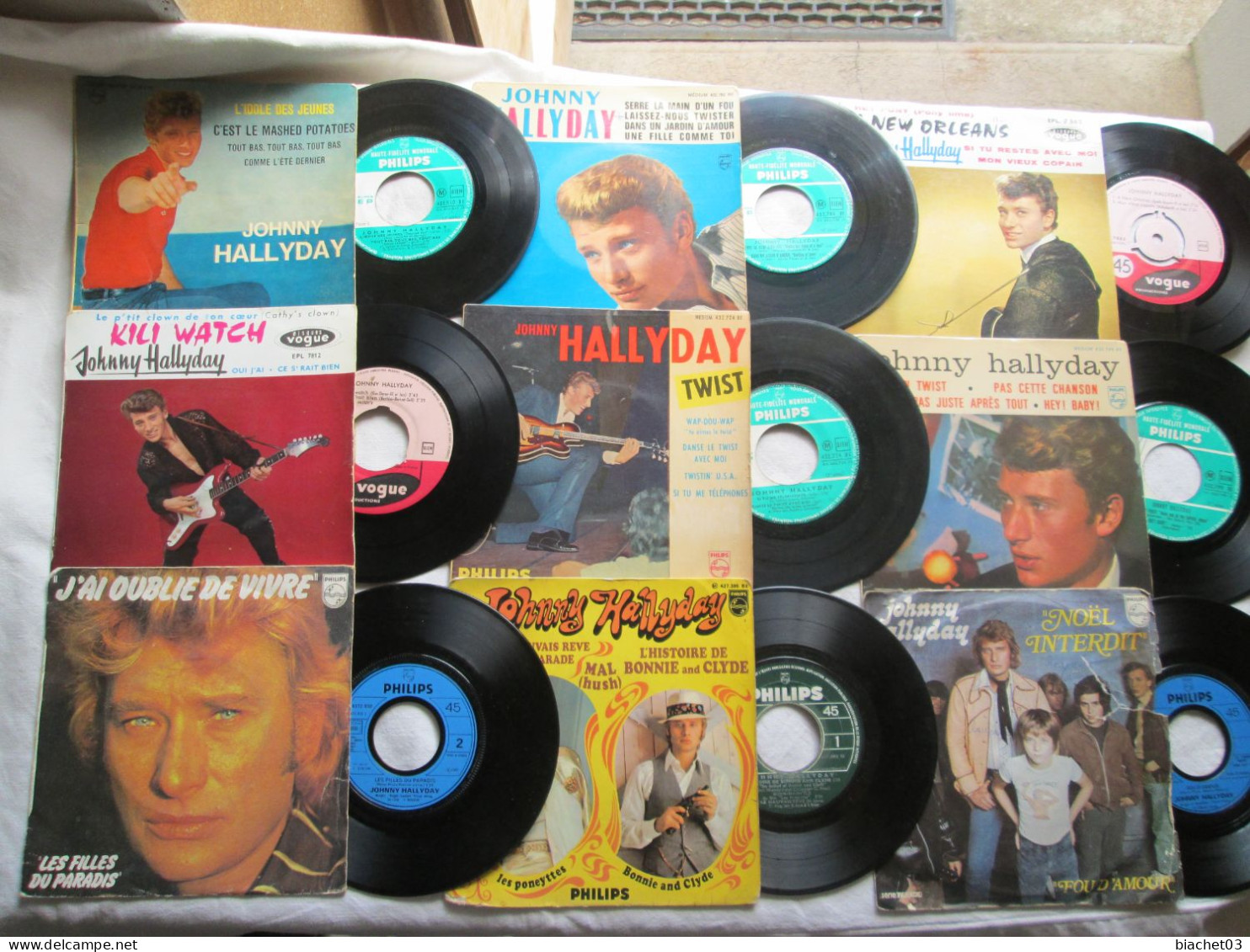 Lot De 9 Vinyles De JOHNNY HALLYDAY  (45 Tours) - Autres & Non Classés