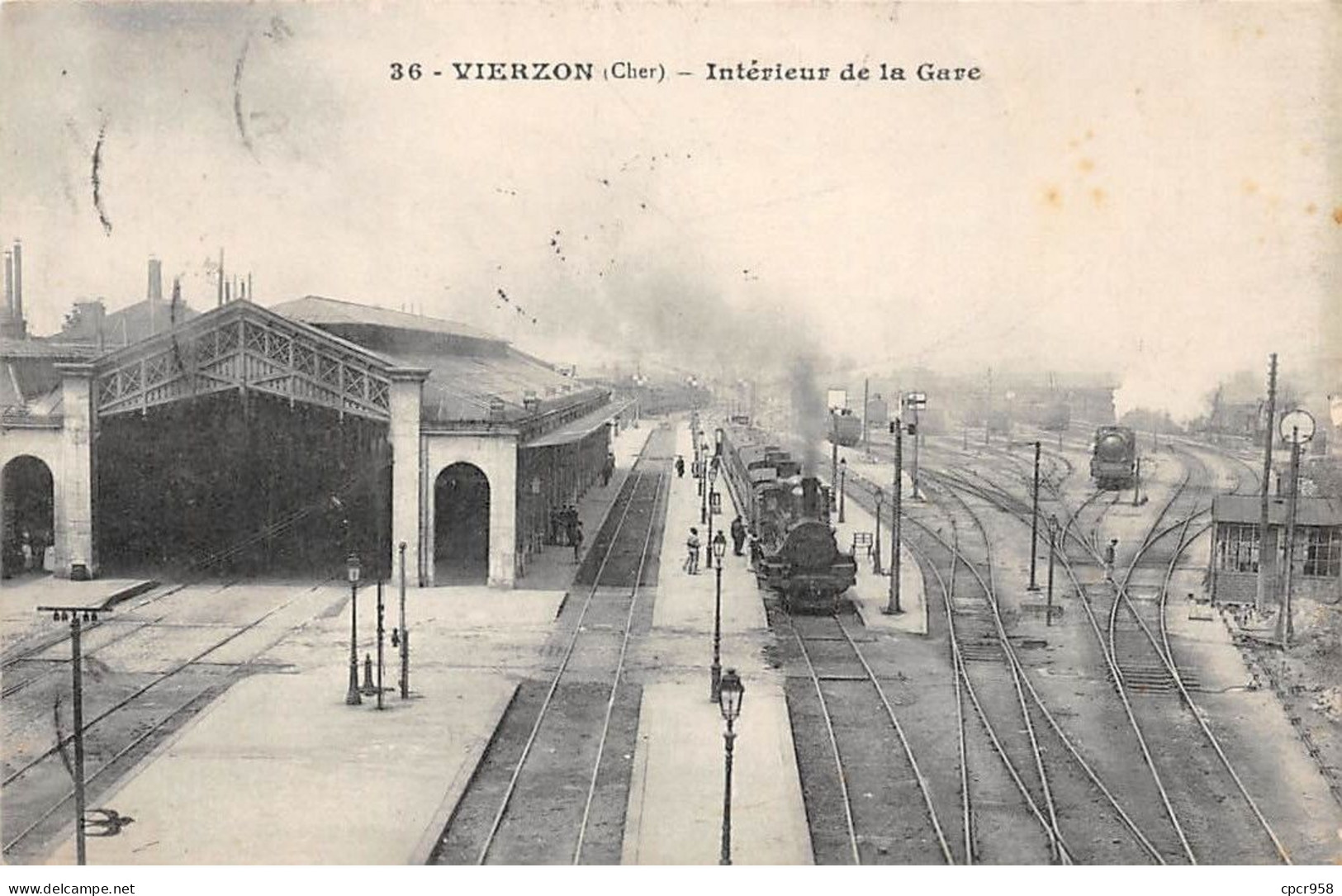 18 - N°72870 - VIERZON - Intérieur De La Gare - Train - Vierzon