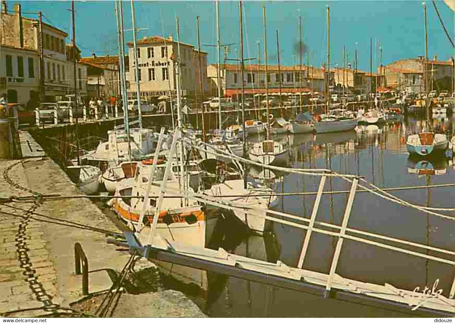 17 - Ile De Ré - Saint Martin De Ré - Le Port - Bateaux - Automobiles - CPM - Voir Scans Recto-Verso - Saint-Martin-de-Ré