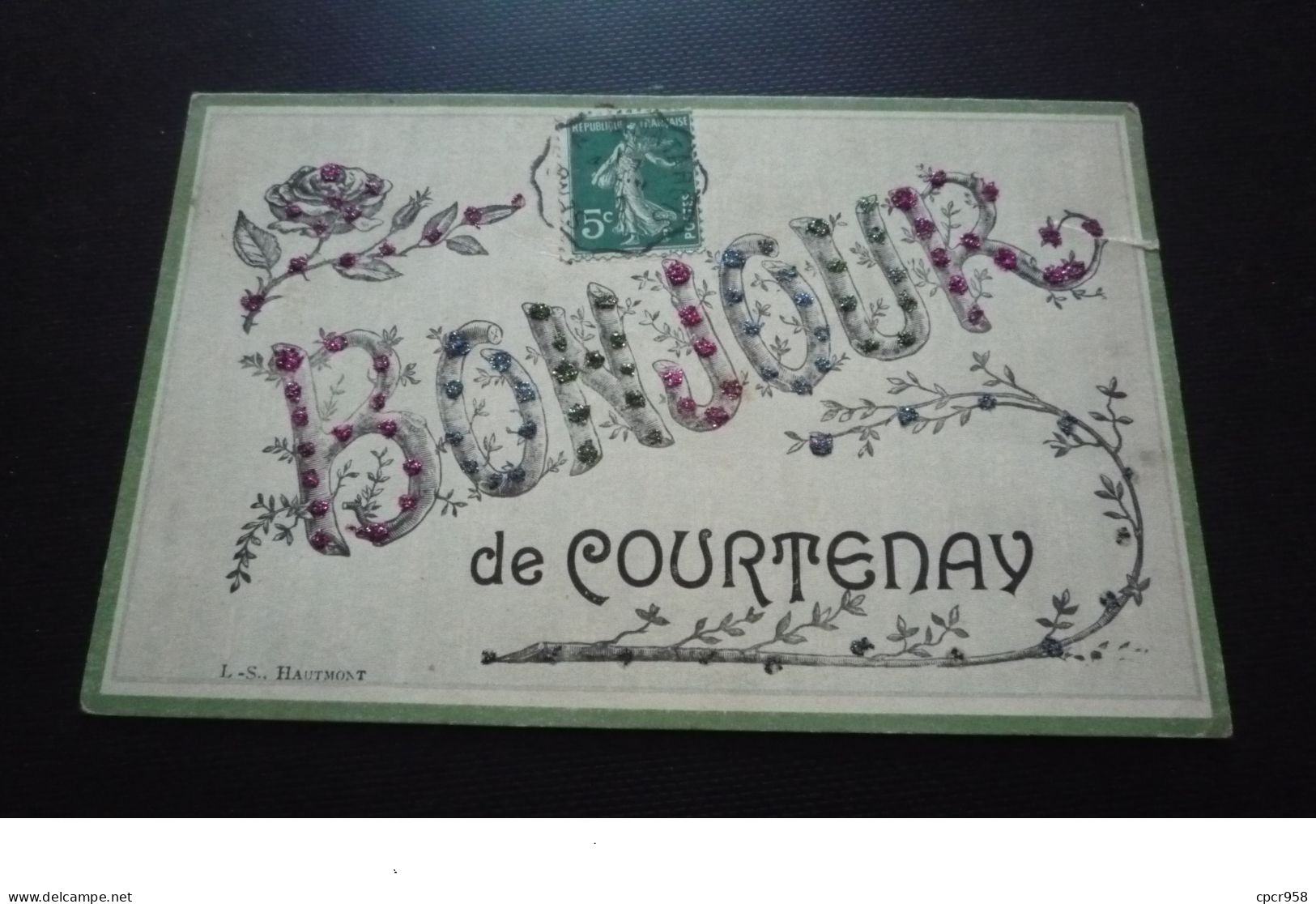 45 - N°206431 - Courtenay.un Bonjour.petite Dechirure - Courtenay
