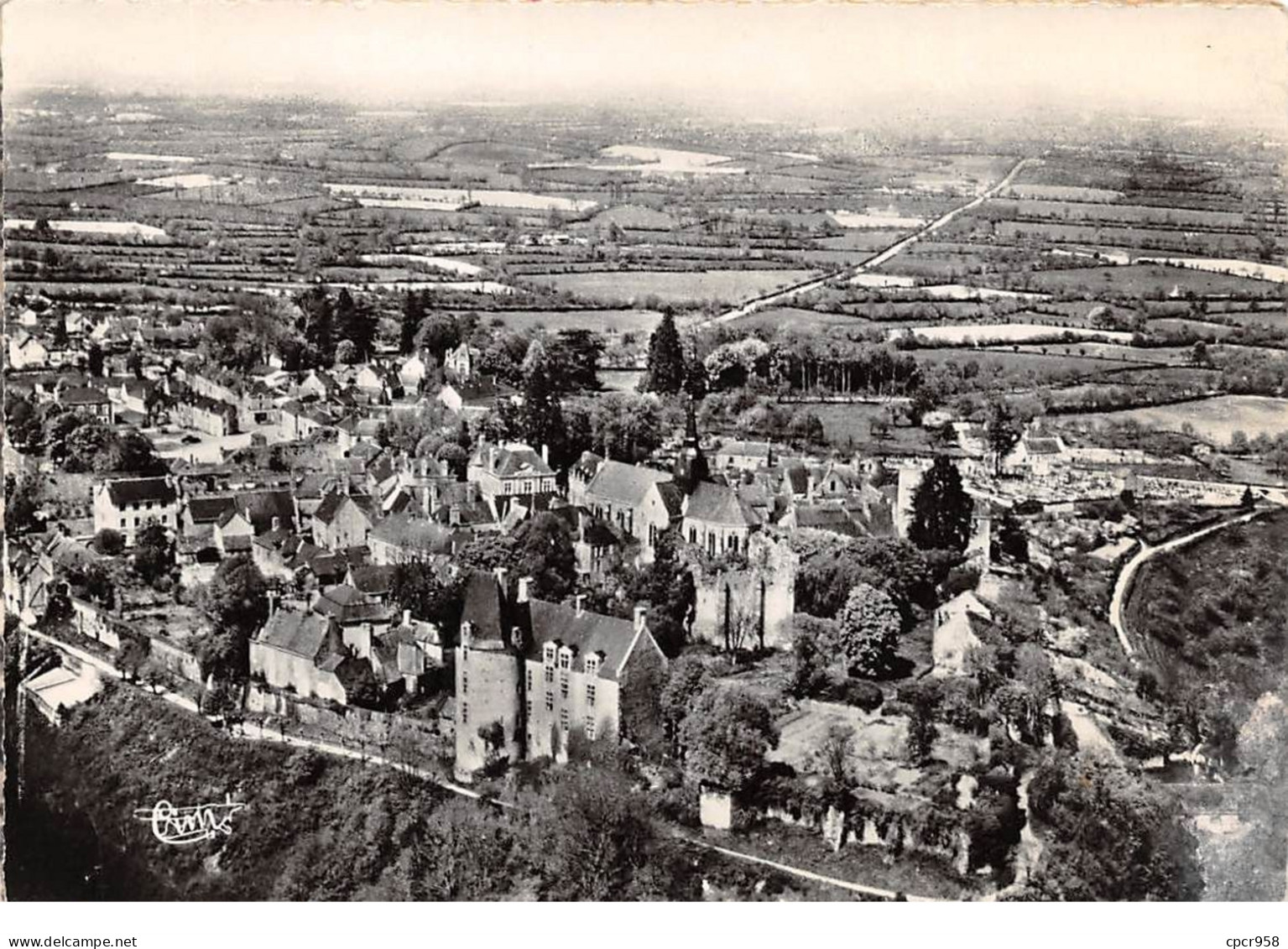 53.AM10830.Sainte-Suzanne.Vue Générale.Edit Combier.10.CPSM 15x10 Cm - Sainte Suzanne