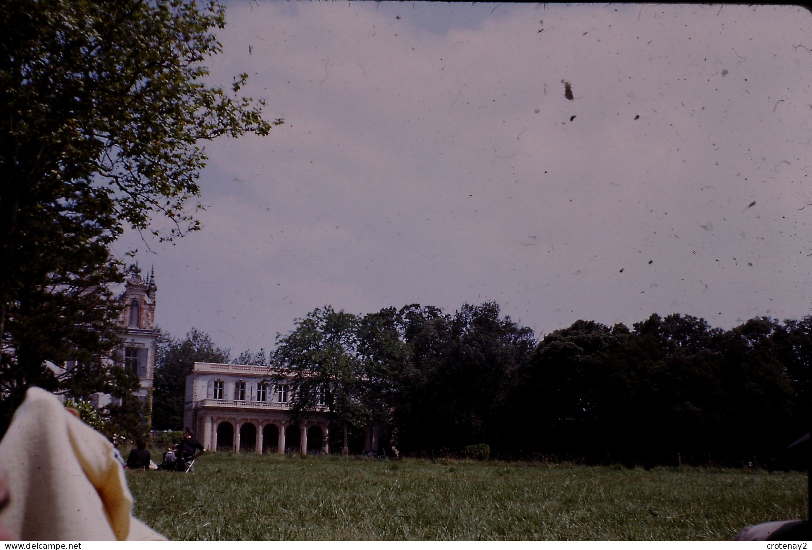 Photo Diapo Diapositive Slide à Situer Beau Bâtiment En 1963 VOIR ZOOM - Dias