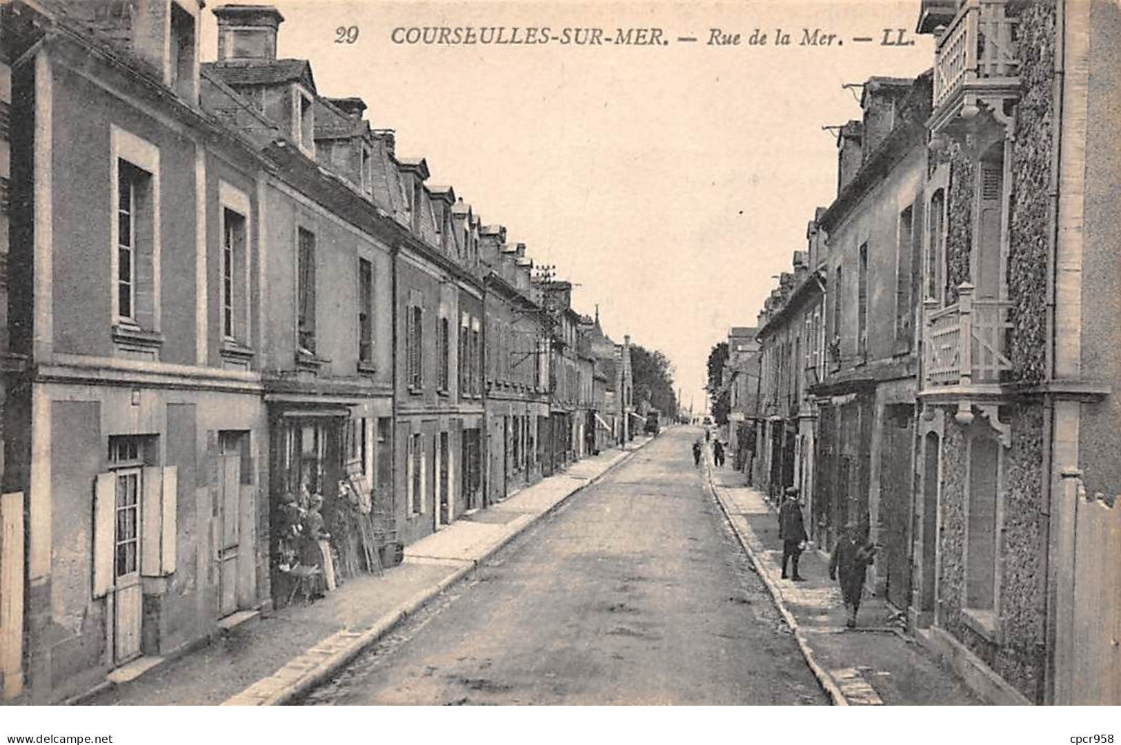 14 - N°74039 - COURSEULLES-SUR-MER - Rue De La Mer - Courseulles-sur-Mer