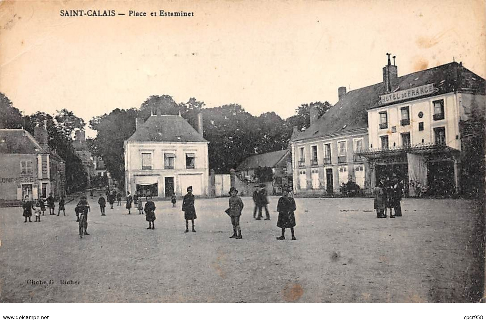 72 - N°74381 - SAINT-CALAIS - Place Et Estaminet - Carte Pliée, Vendue En L'état - Saint Calais