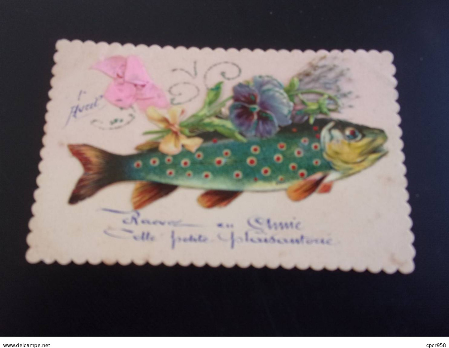 1er Avril - N°76888 - Poisson Avec Des Fleurs Sur Le Dos - Carte Avec Ajouti Chromo - 1er Avril - Poisson D'avril