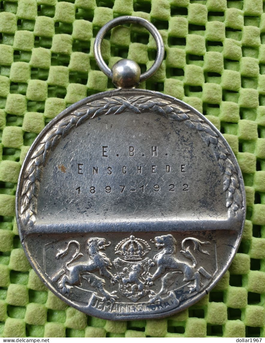 Medaille : E.B.H. Enschedese Burger -harmonie , 1897-1922 - Original Foto  !!  Medallion  Dutch - Autres & Non Classés