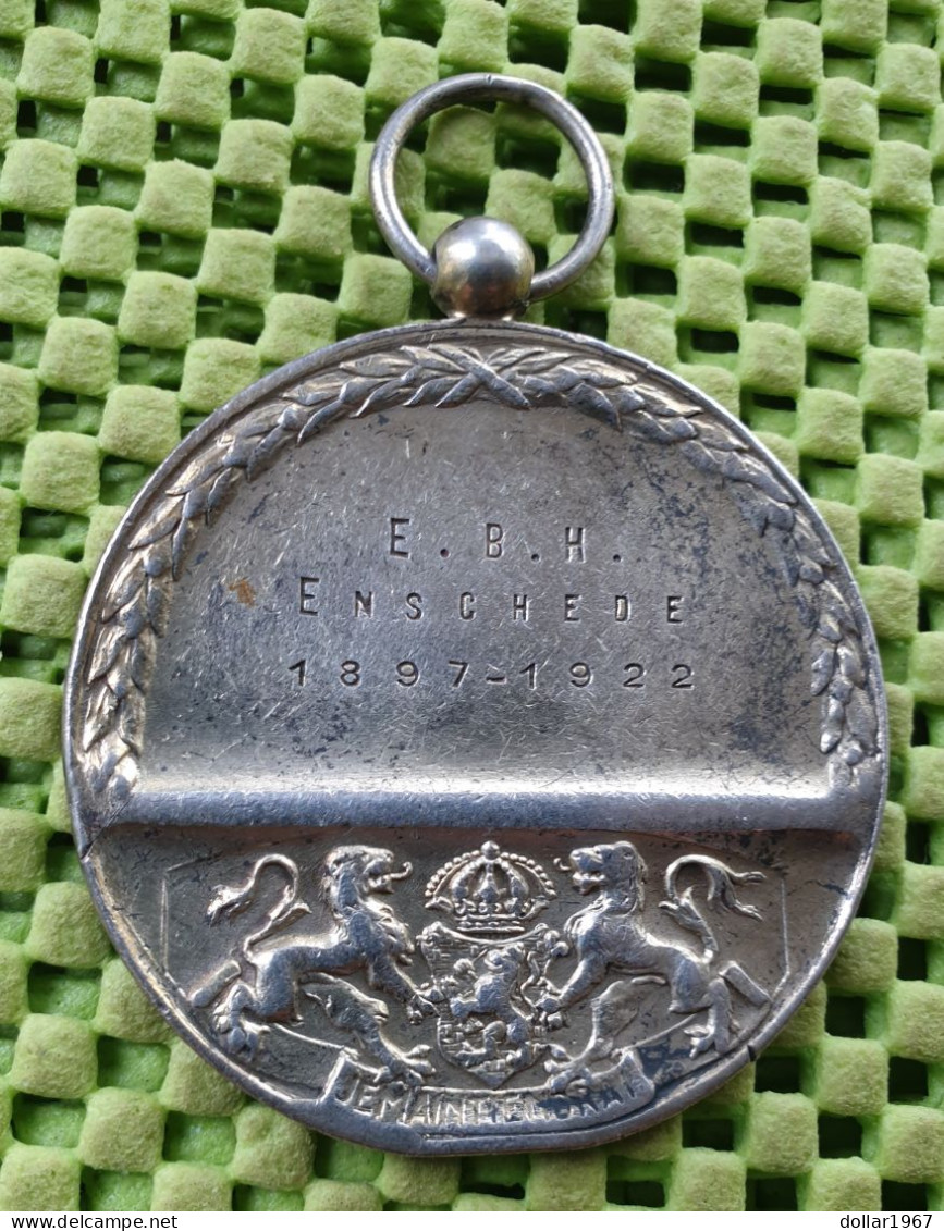 Medaille : E.B.H. Enschedese Burger -harmonie , 1897-1922 - Original Foto  !!  Medallion  Dutch - Altri & Non Classificati