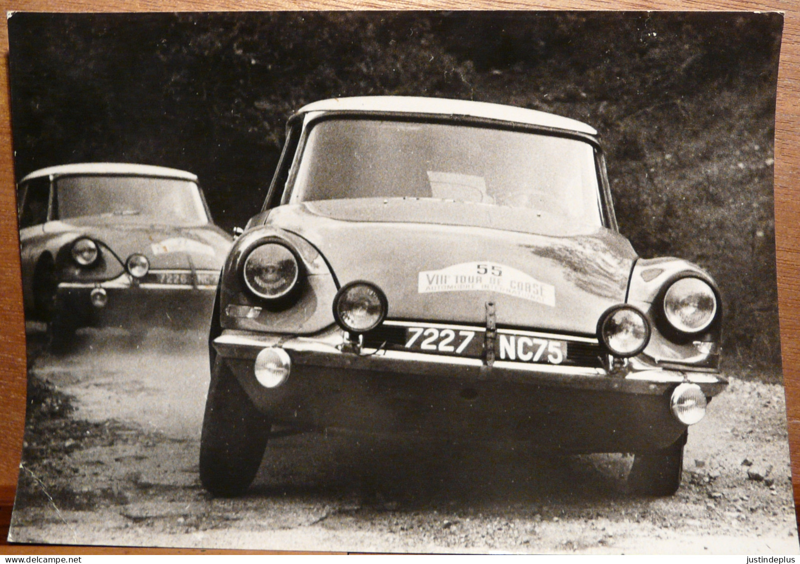 2 DS 19 CITROEN TOUR DE CORSE 1963 RENE TRAUTMAN ET CLAUDINE BOUCHET - Rallyes