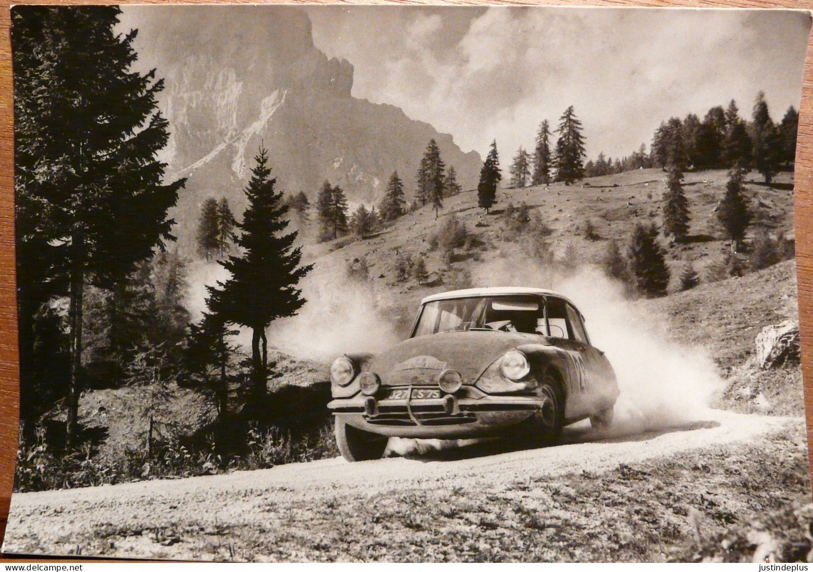 ID 19 CITROEN MMES BOUCHET KISSEL DOLOMITES MARATHON LIEGE SOFIA LIEGE 1962 - Rally Racing