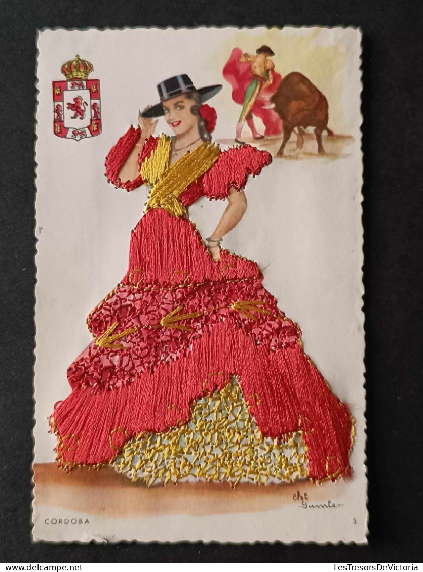 Carte Brodée - Illustrateur - Gumier - Cordoba - Femme En Robe Rouge Brodée - Carte Postale Ancienne - Bestickt