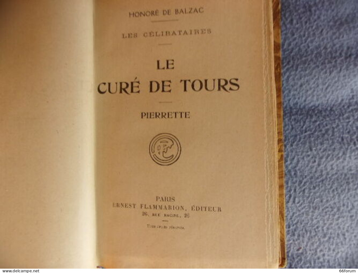 Le Curé De Tours - 1801-1900